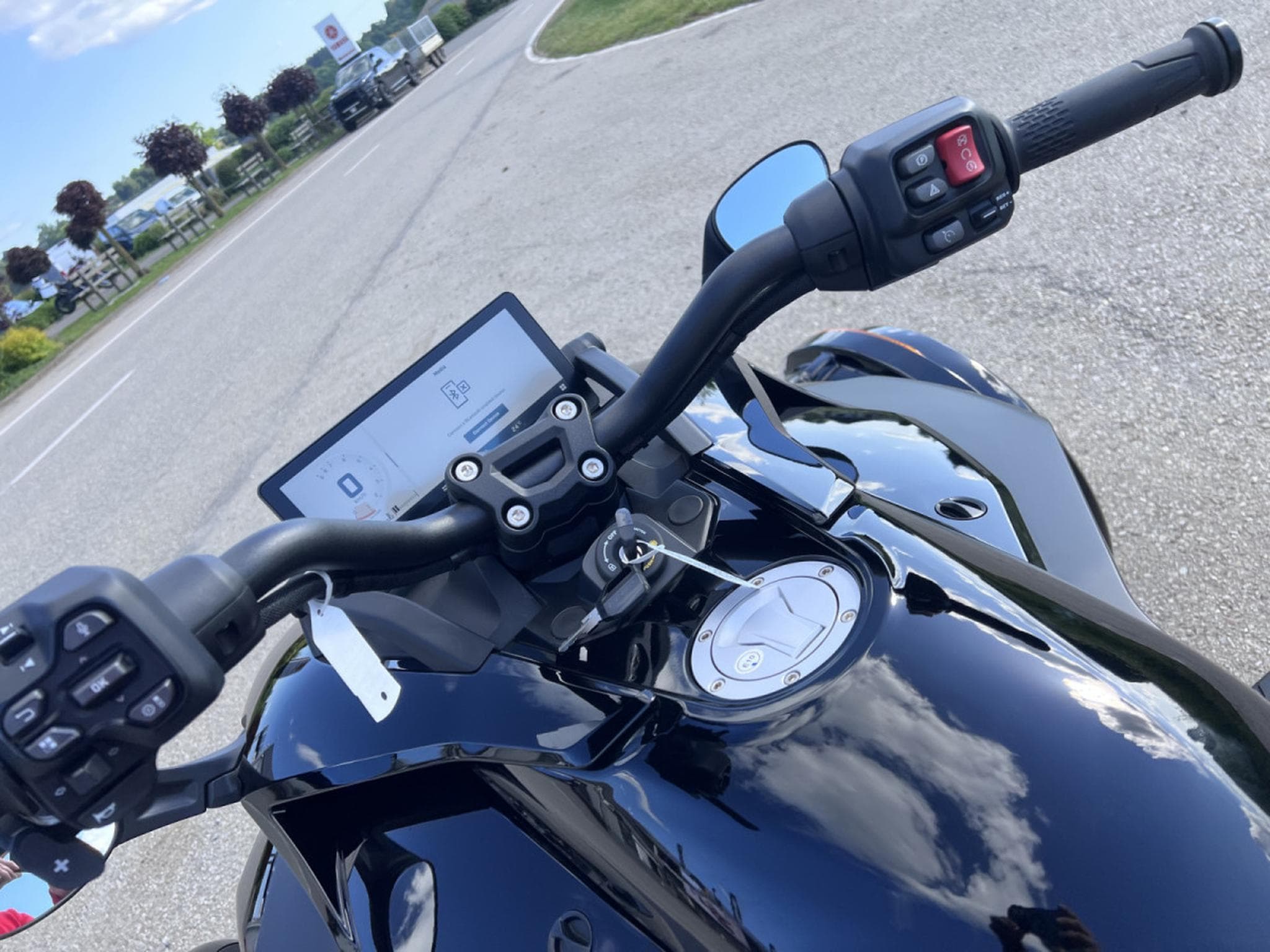 BRP Can-Am Spyder 1330 (2026) - Photo 8