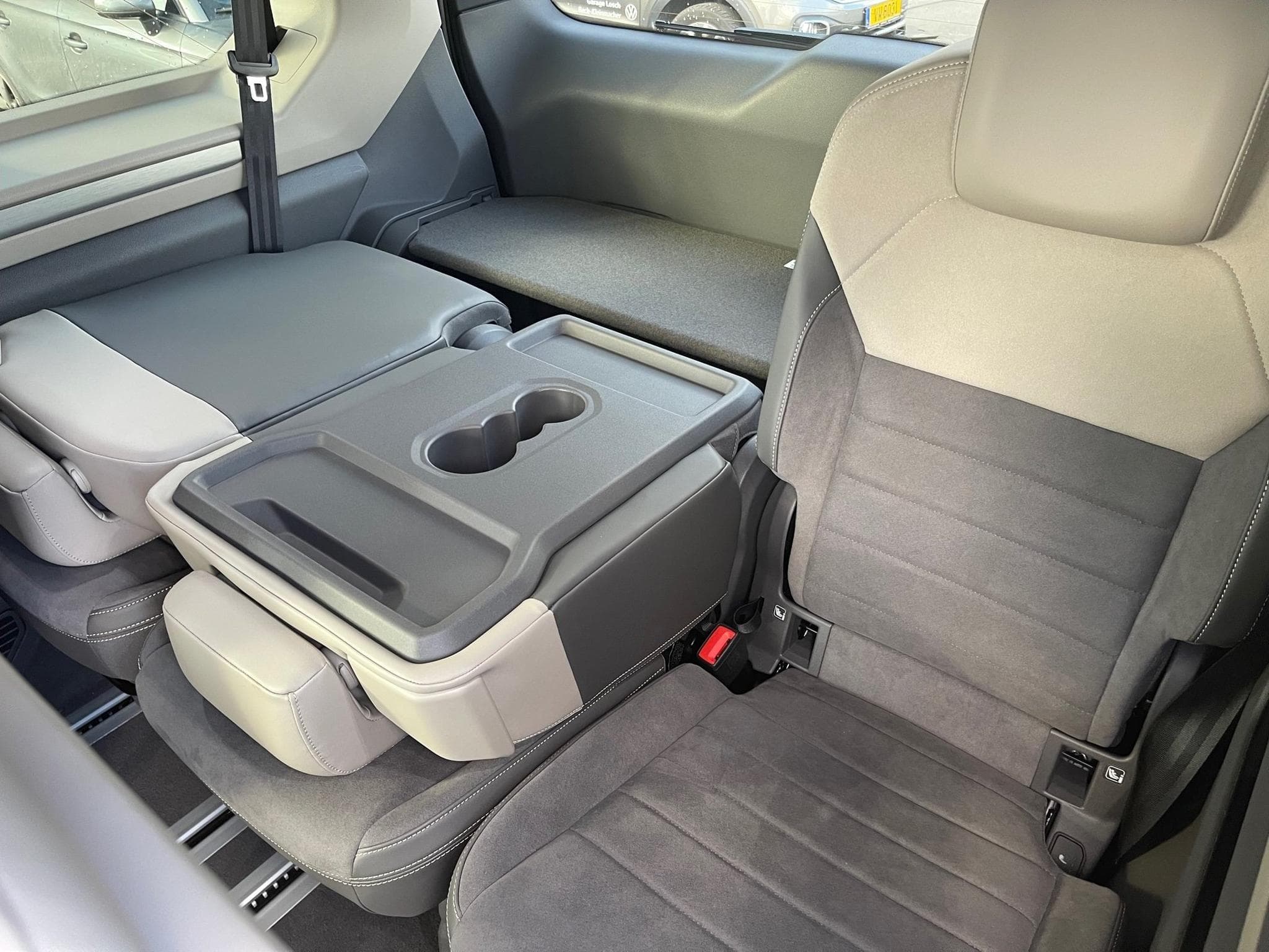 VW T7 Multivan T7 Life 2.0 TSI DSG7 (2021) - Foto 7