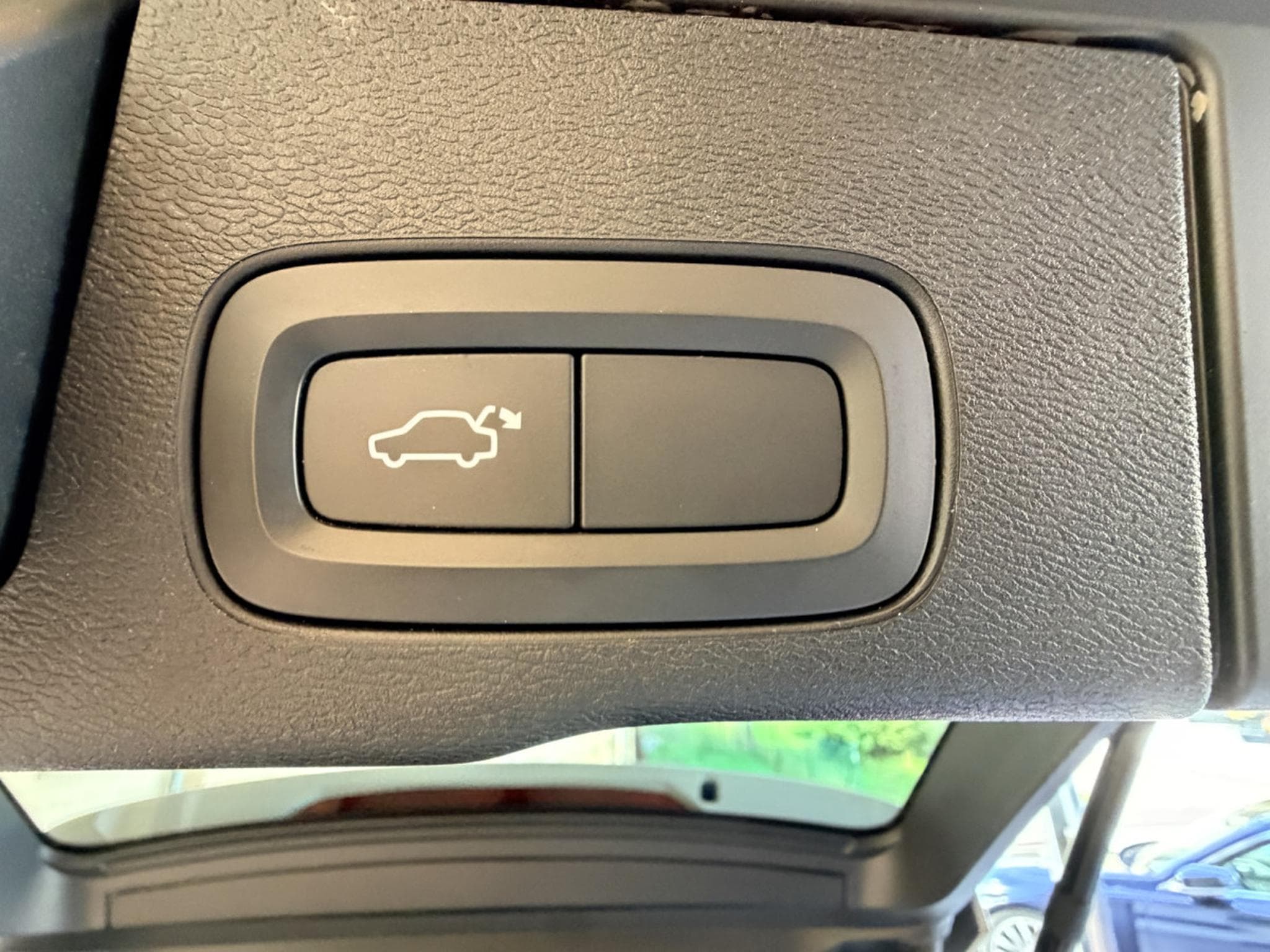 Volvo XC60 D4 MOMENTUM AUTOMATIQUE 190CV (2019) - Photo 15