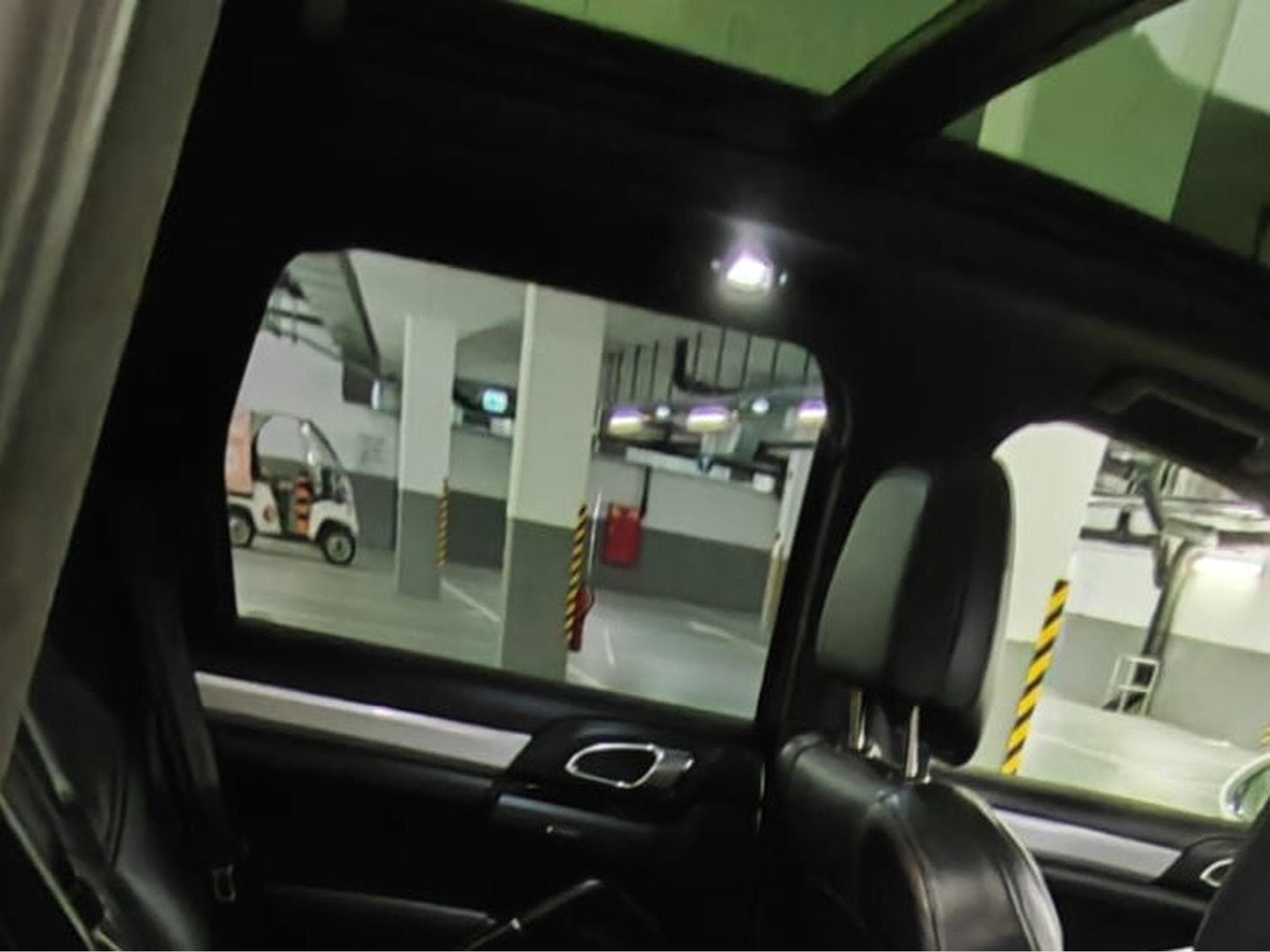 Porsche Cayenne Turbo (2013) - Photo 15