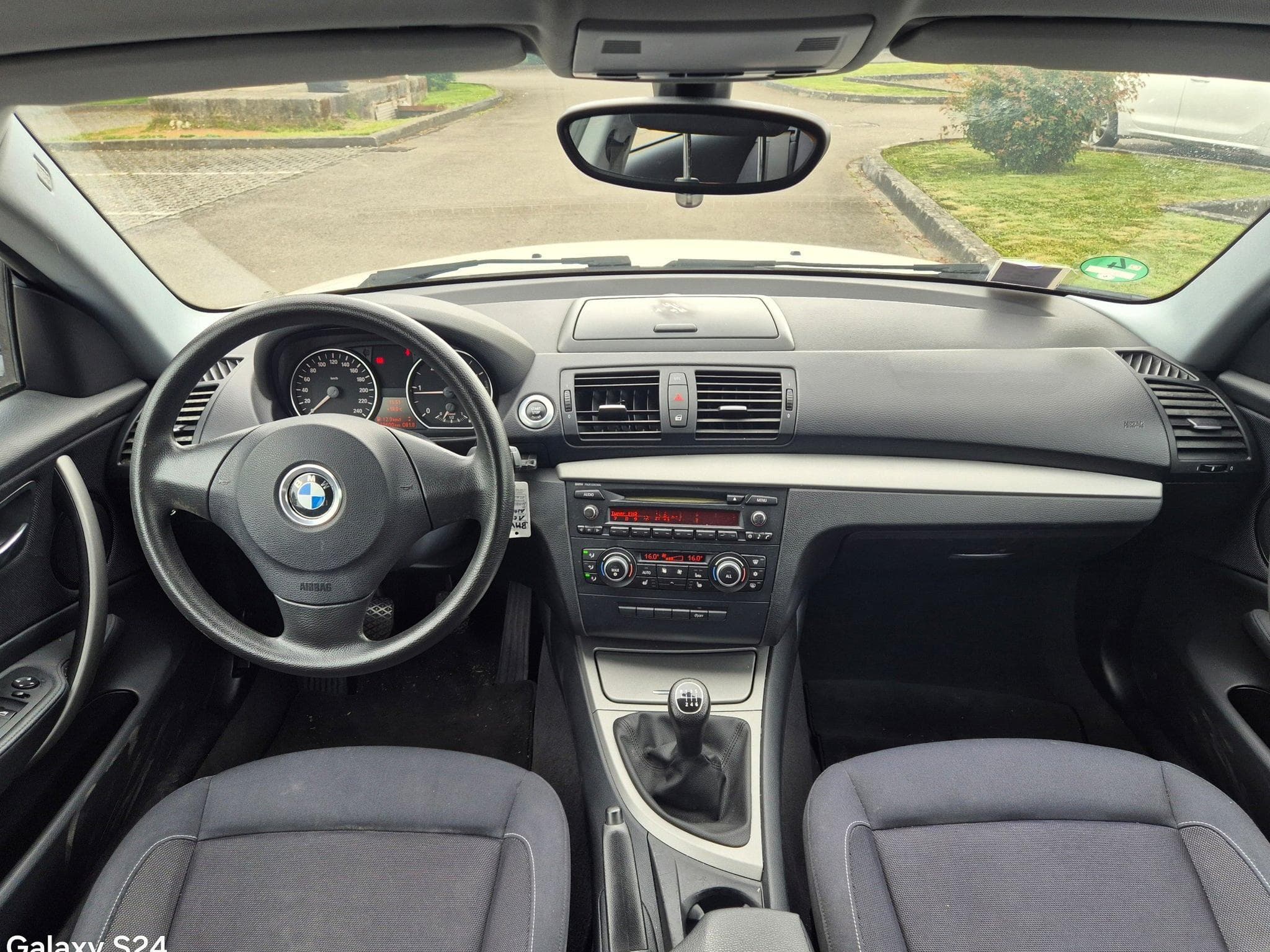 BMW 118 d COUPE (2011) - Foto 3