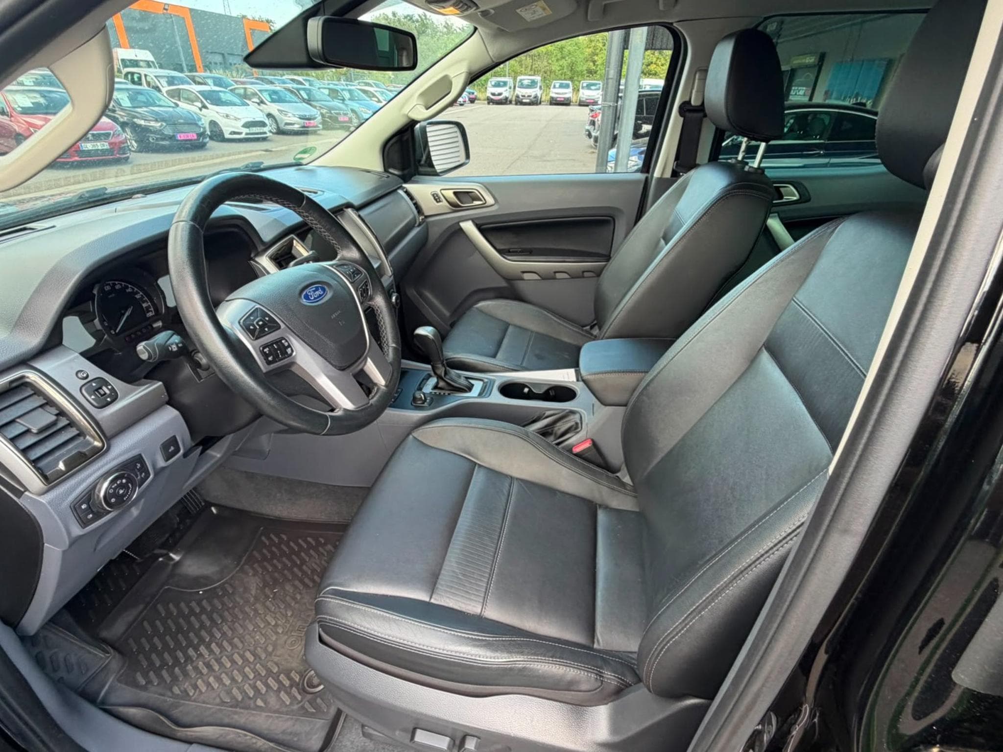 Ford Ranger III 3.2 TDCi 5 cylindres 200 ch Wildtrak (2019) - Photo 3