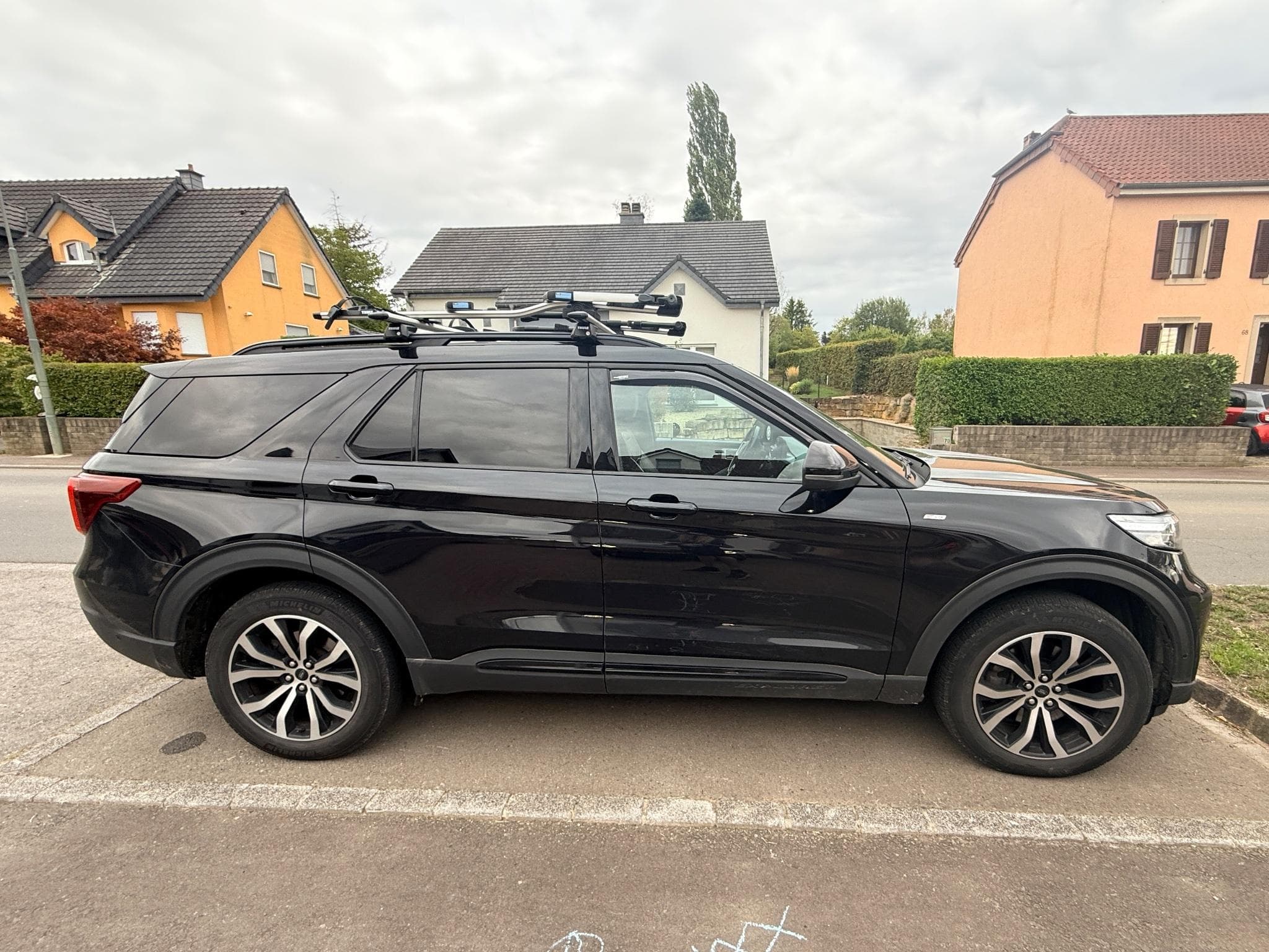 Ford Explorer St line (2022) - Photo 3
