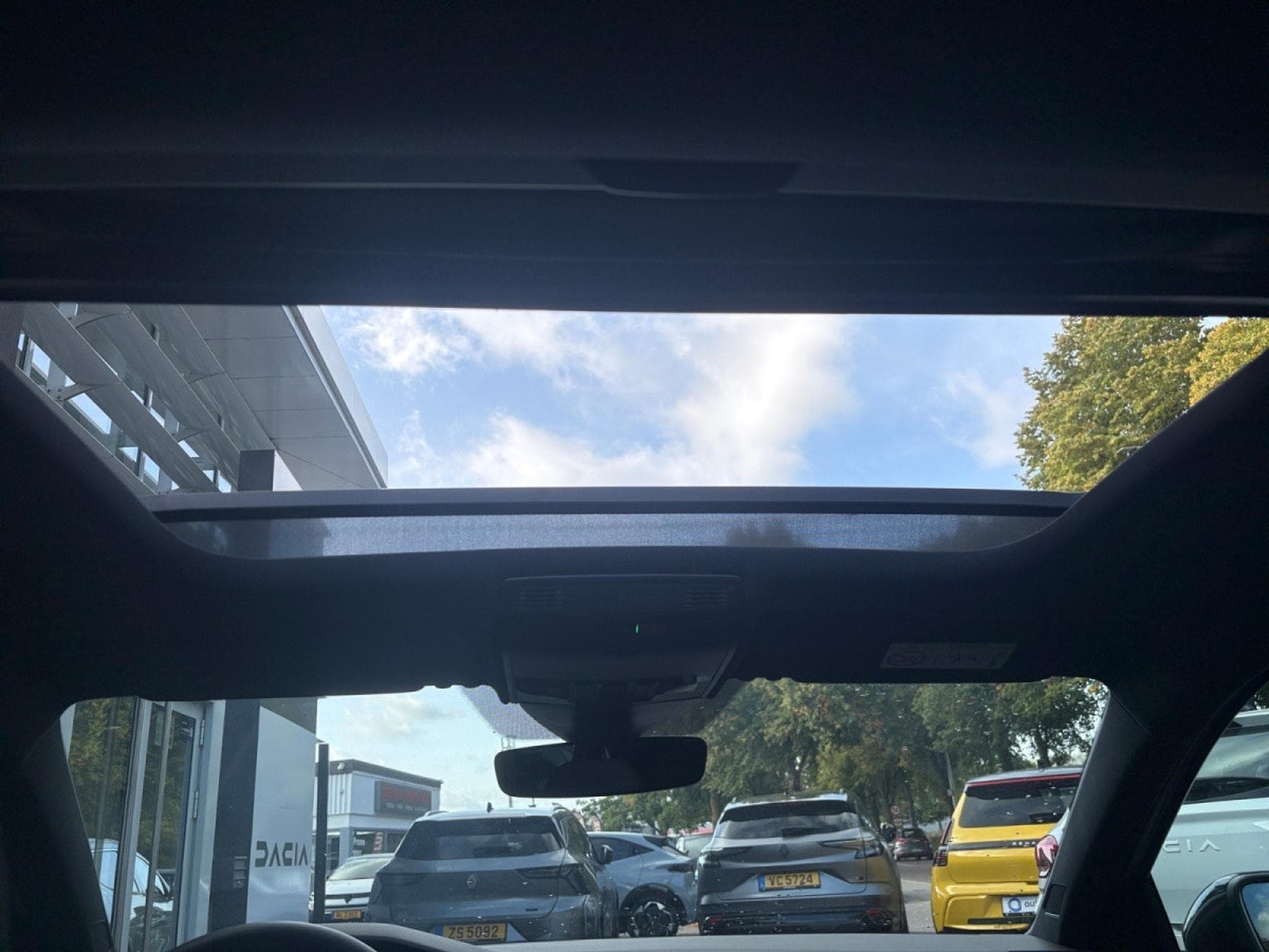 VW Taigo 1.5 TSI R-Line Business OPF DSG (2025) - Photo 12