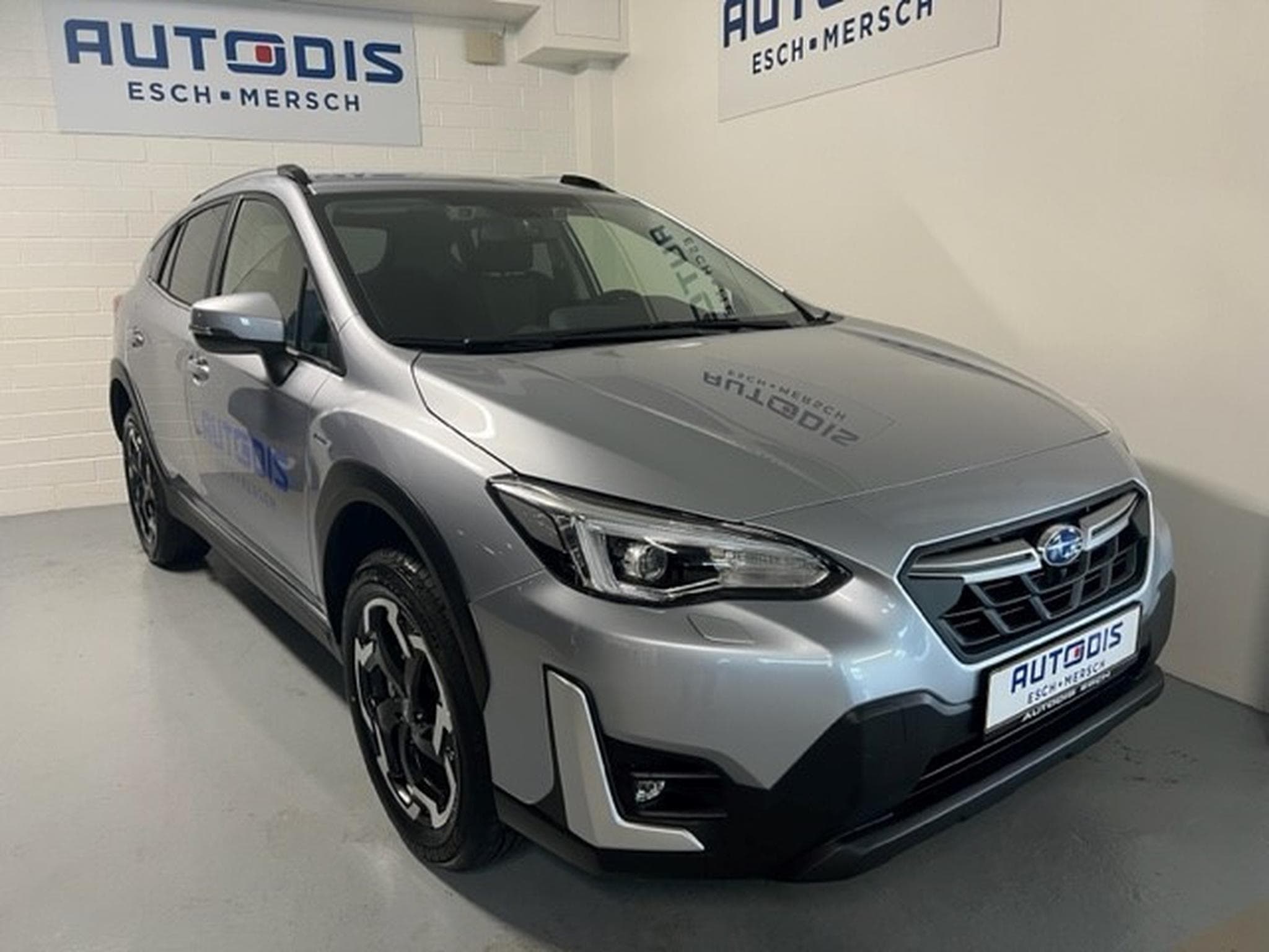 Subaru XV 2.0i E-BOXER LUXURY (2023) - Photo 1