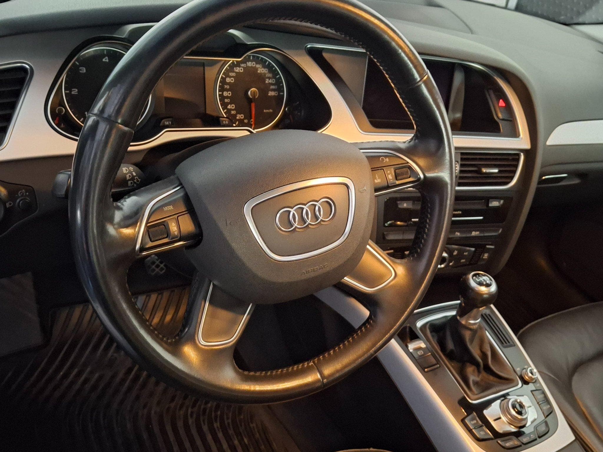 Audi A4 Allroad (2015) - Photo 3