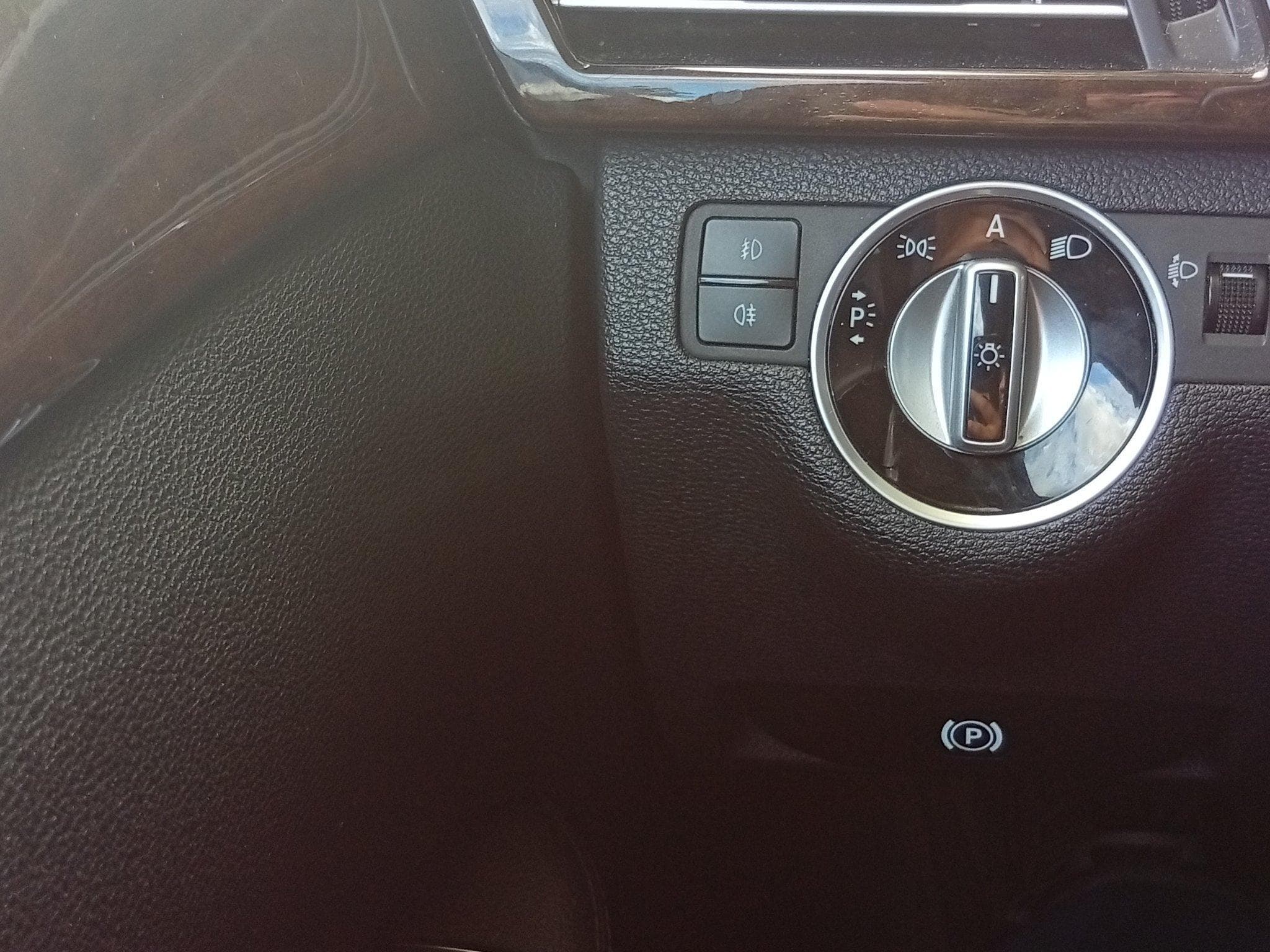 Mercedes E 200 Sport M (2010) - Photo 3