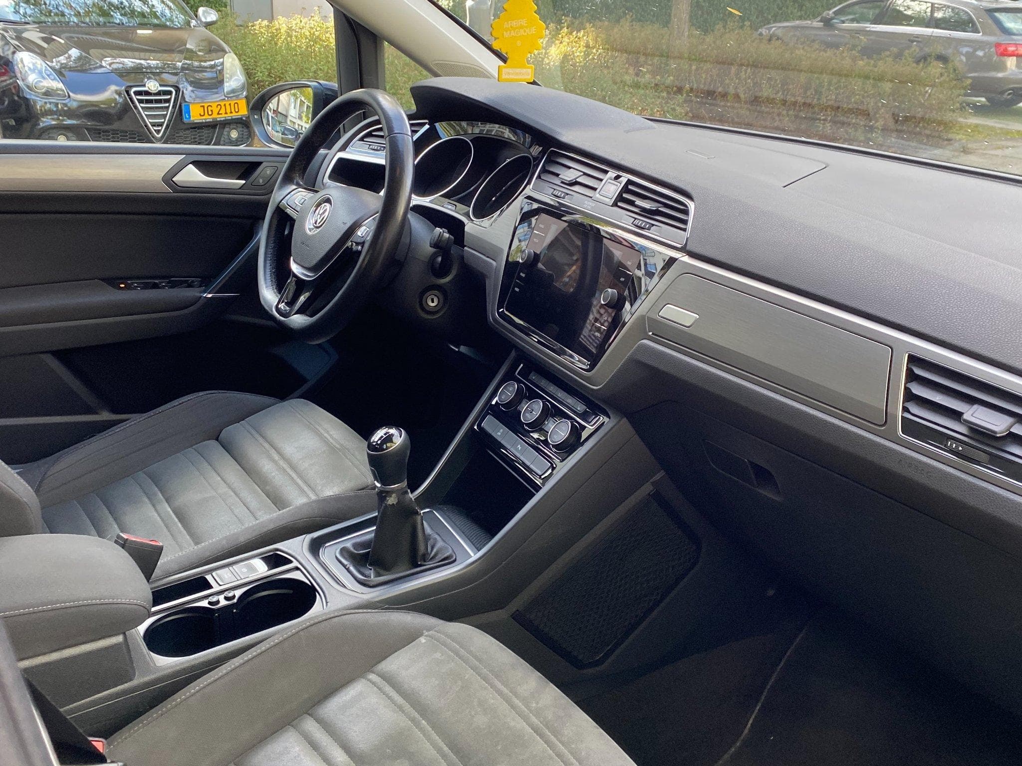 VW Touran 1.6 Tdi Bluemotion (2018) - Photo 3