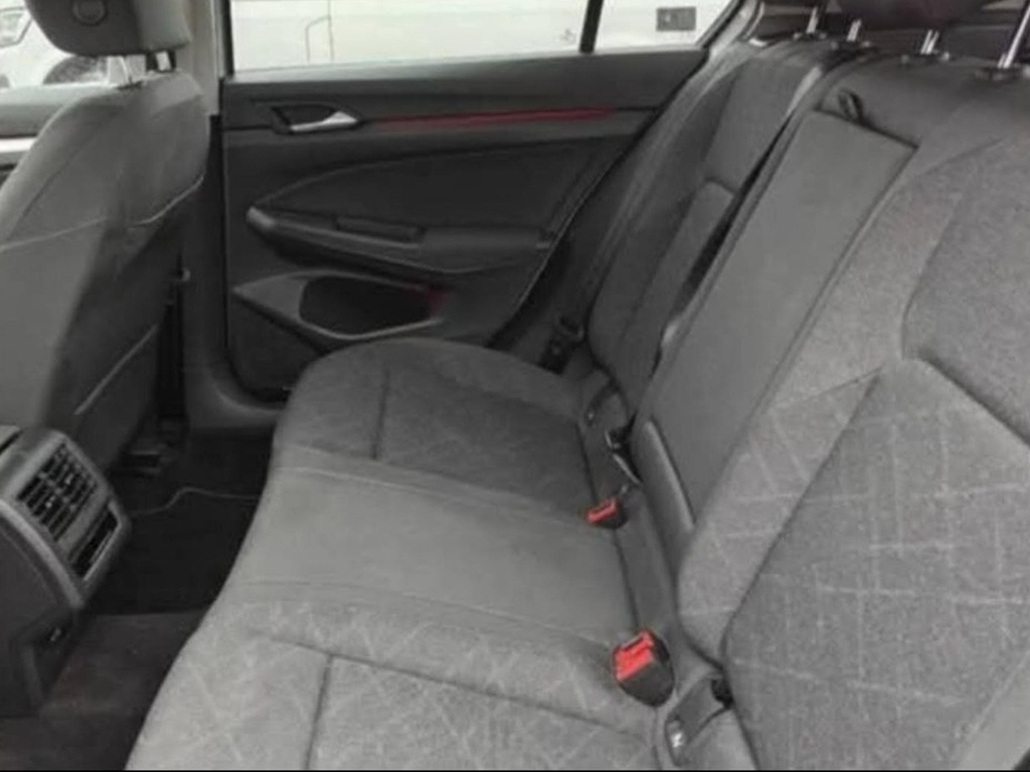 VW Golf VIII Life (2022) - Photo 3