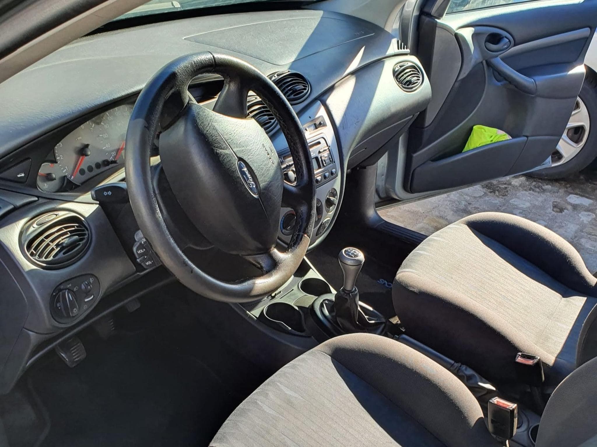 Ford Focus (2003) - Photo 3