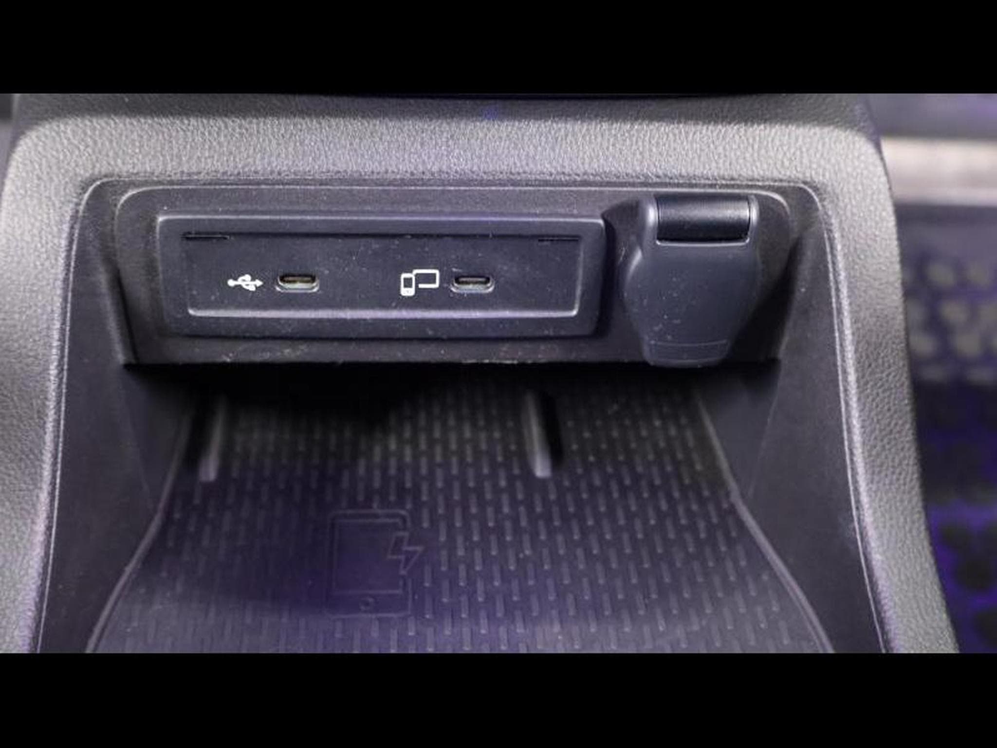 Mercedes T Style 7G-DCT (2023) - Photo 30