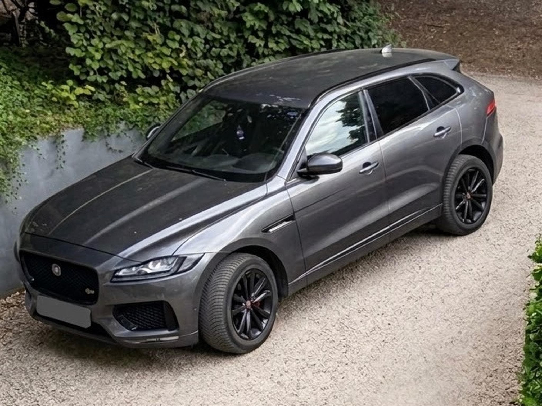 Jaguar F-Pace Supercharged v6 (2017) - Foto 1