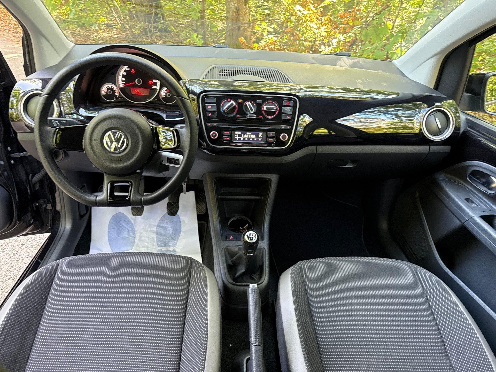VW UP (2014) - Foto 3