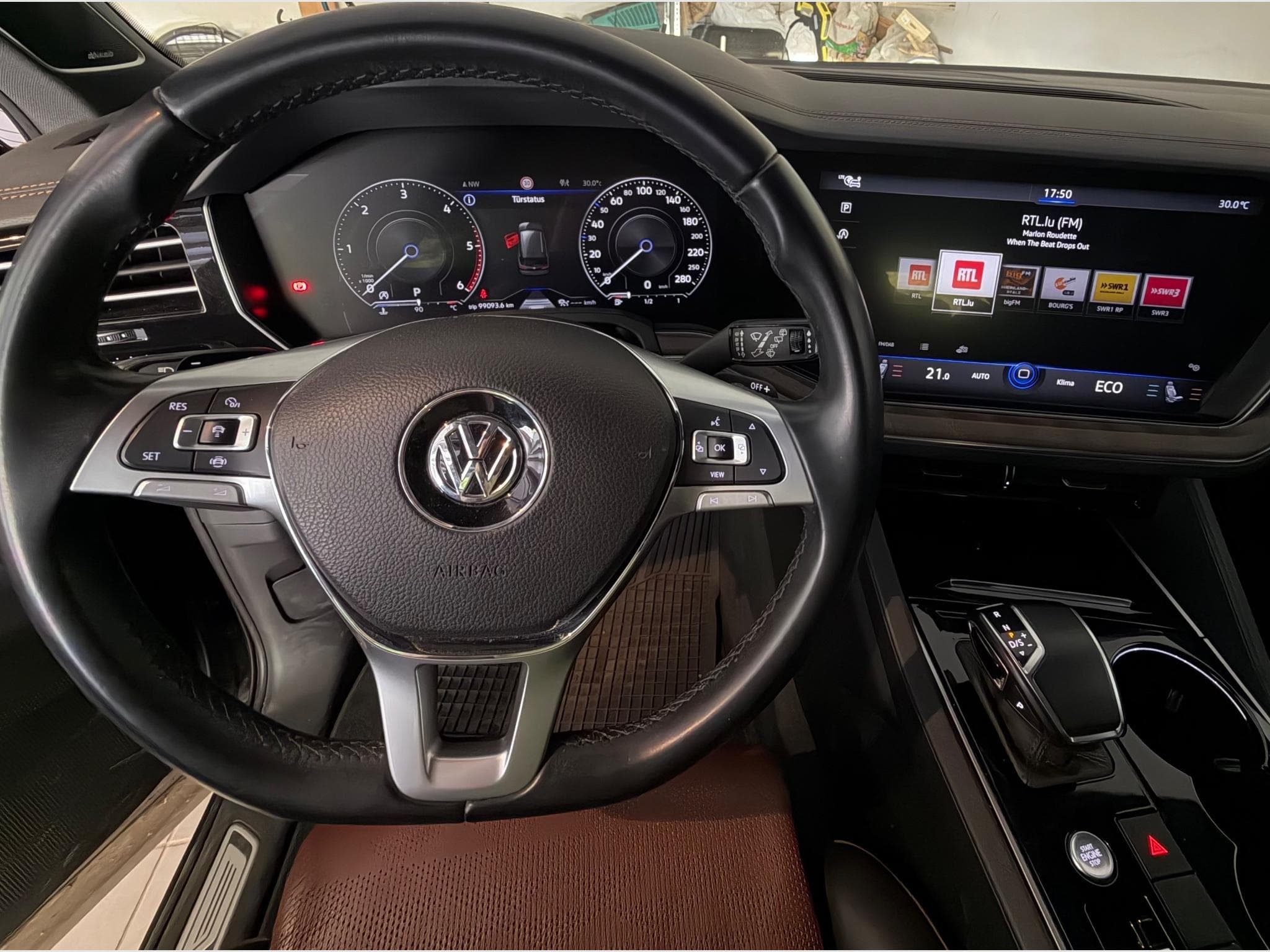 VW Touareg (2018) - Photo 3