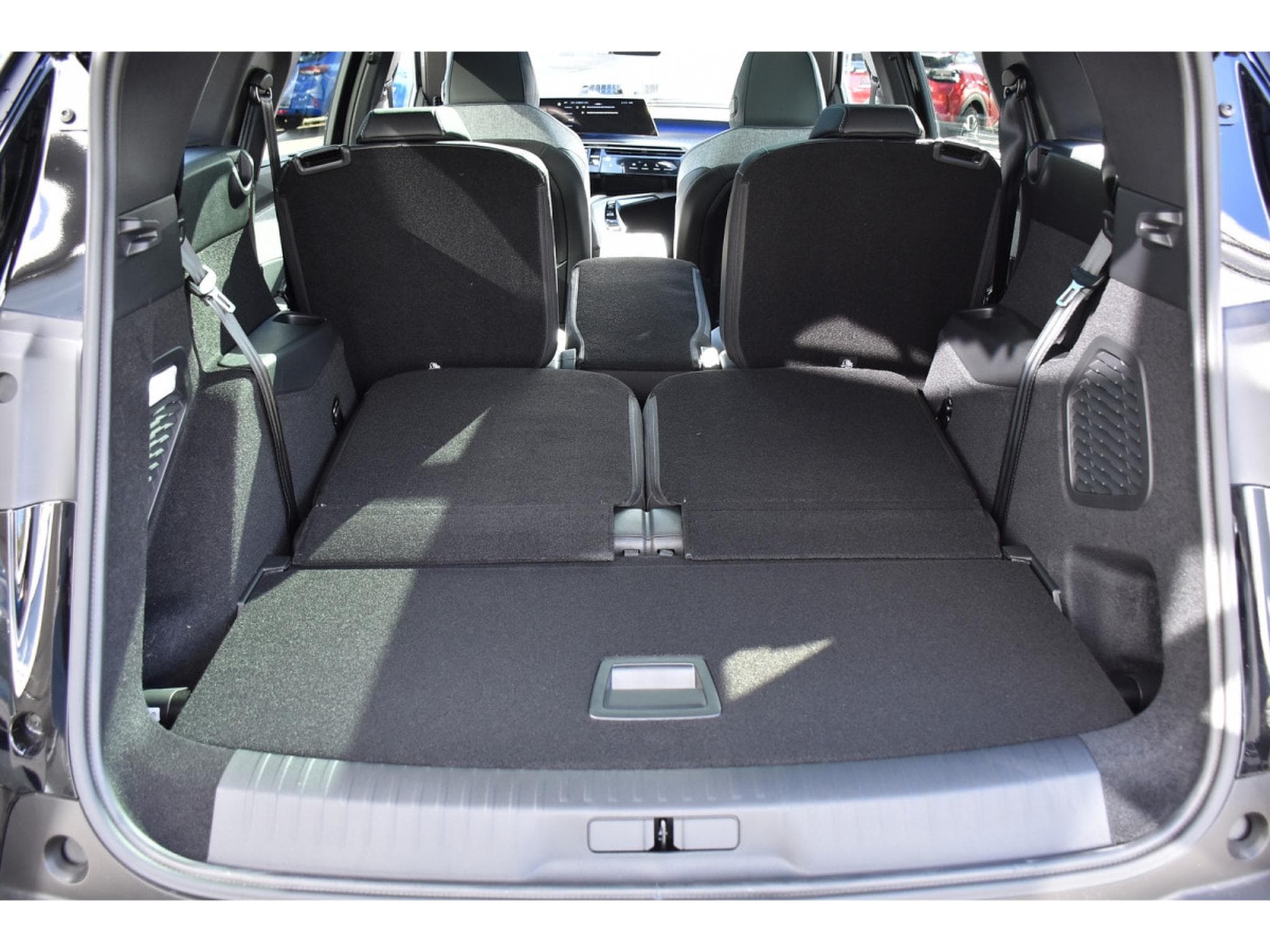 Peugeot 5008 Hybrid 145 GT Exclusive e-DCS6 PANO ACC CAM360 NEUF (2026) - Photo 25