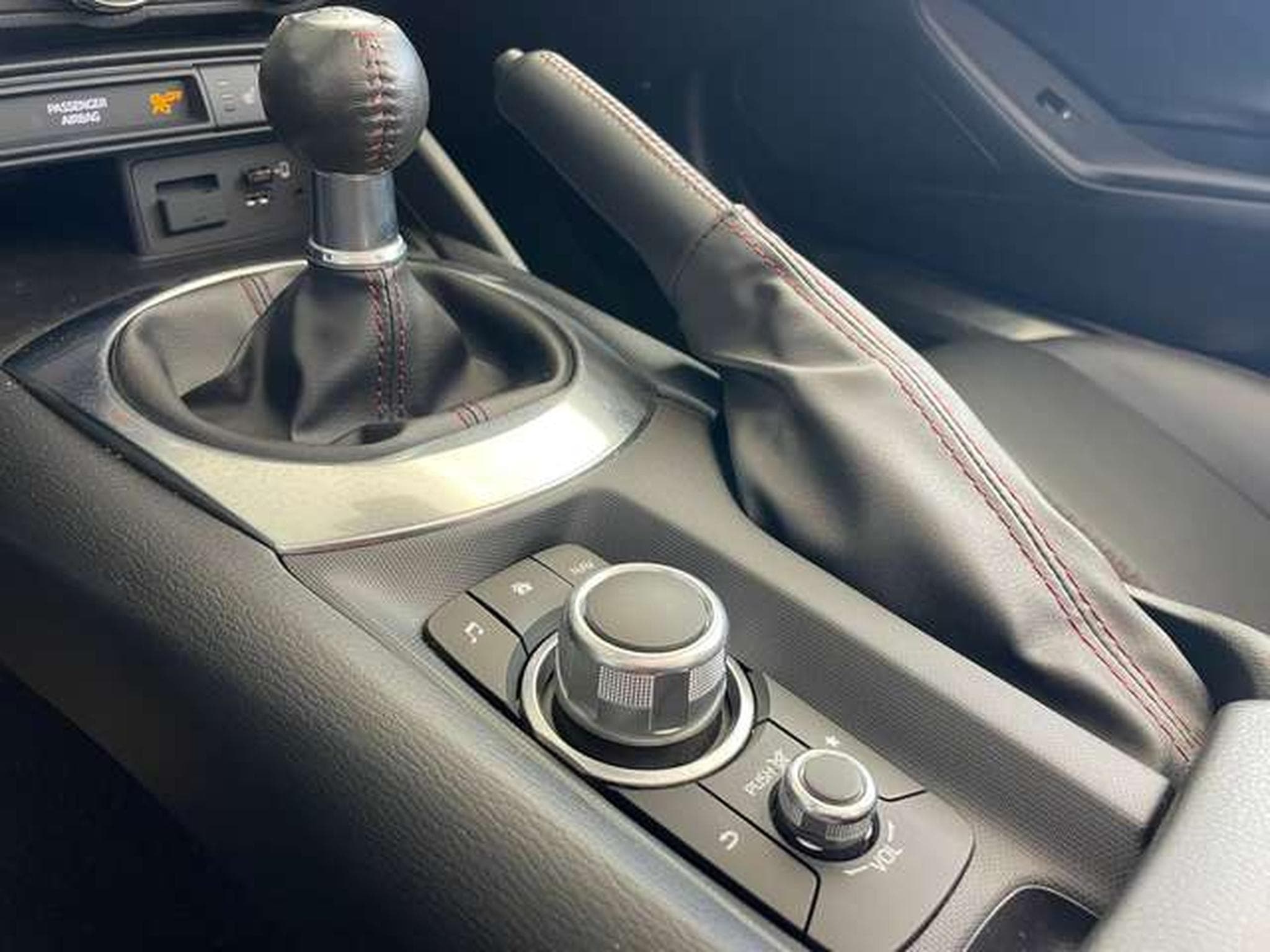 Mazda MX-5 2.0 SKYACTIV-G 184 Ch GARANTIE JUSQU'A 36 MOIS (2018) - Photo 25