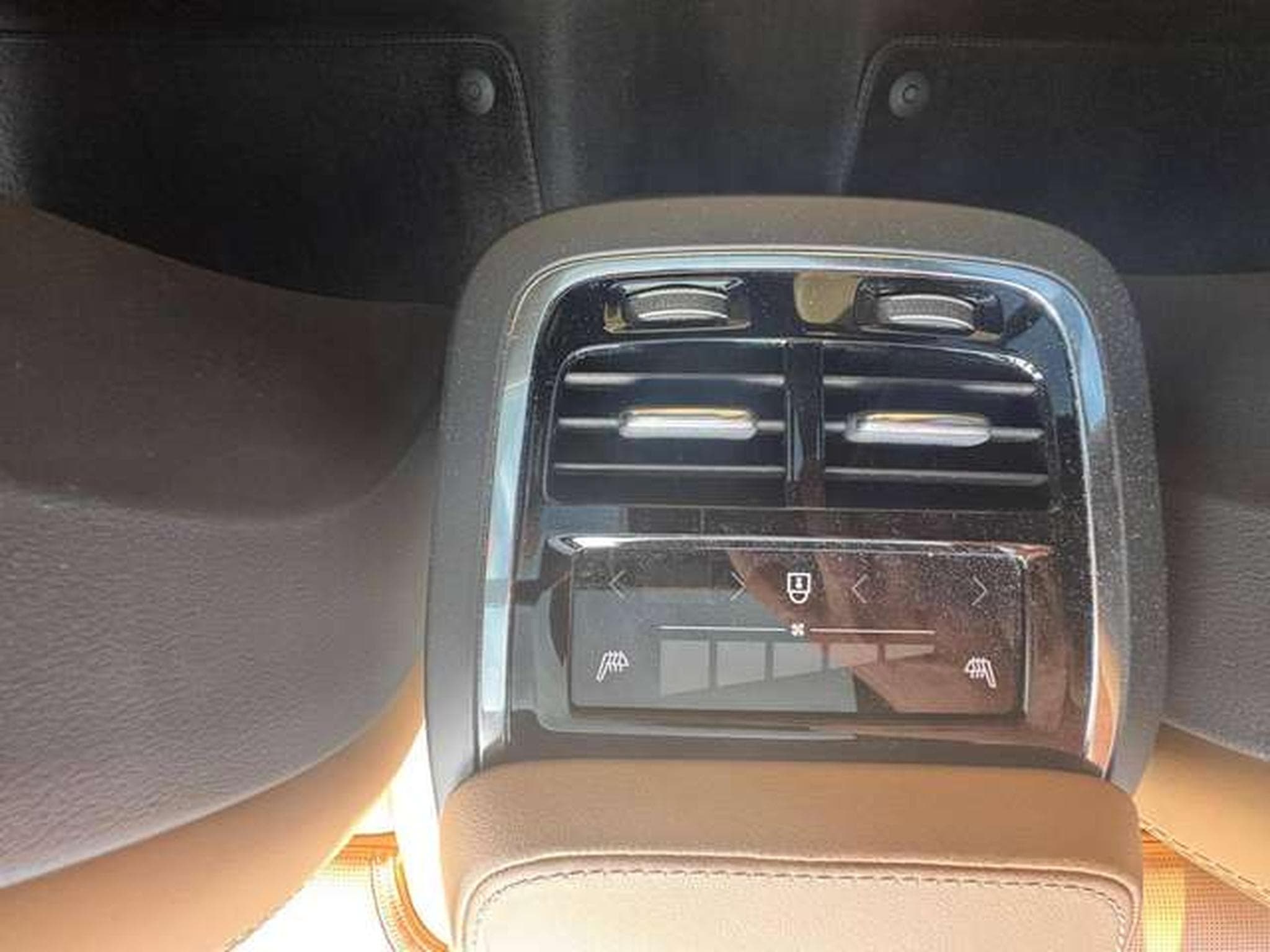Volvo XC90 XC90 B5 D AWD Ultimate Dark / JUSQU'A 36 MOIS DE GARANTIE (2023) - Foto 25