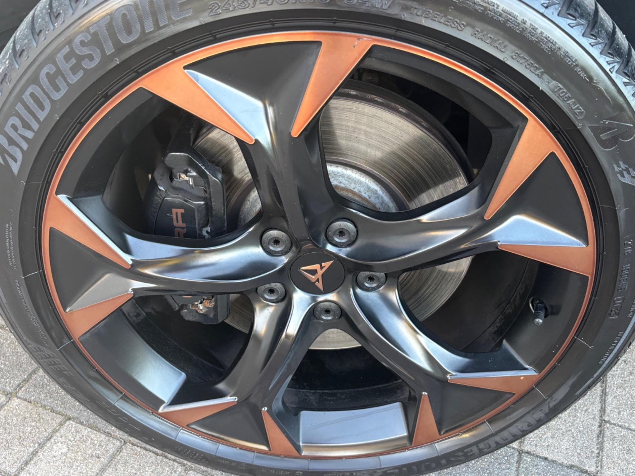Cupra Formentor 2.0 TSI 228 KW 4drive DSG (2021) - Photo 3