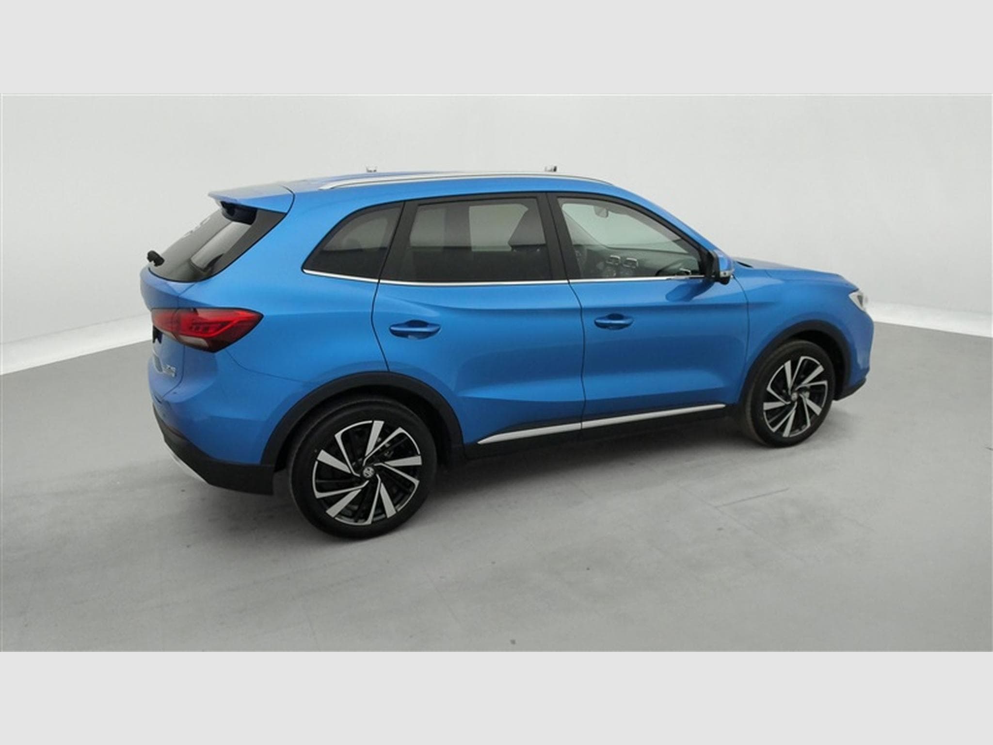MG ZS 1.5 Hybrid+ Luxury NAVI / FULL LED / CUIR / CAMERA 360 (2026) - Foto 25