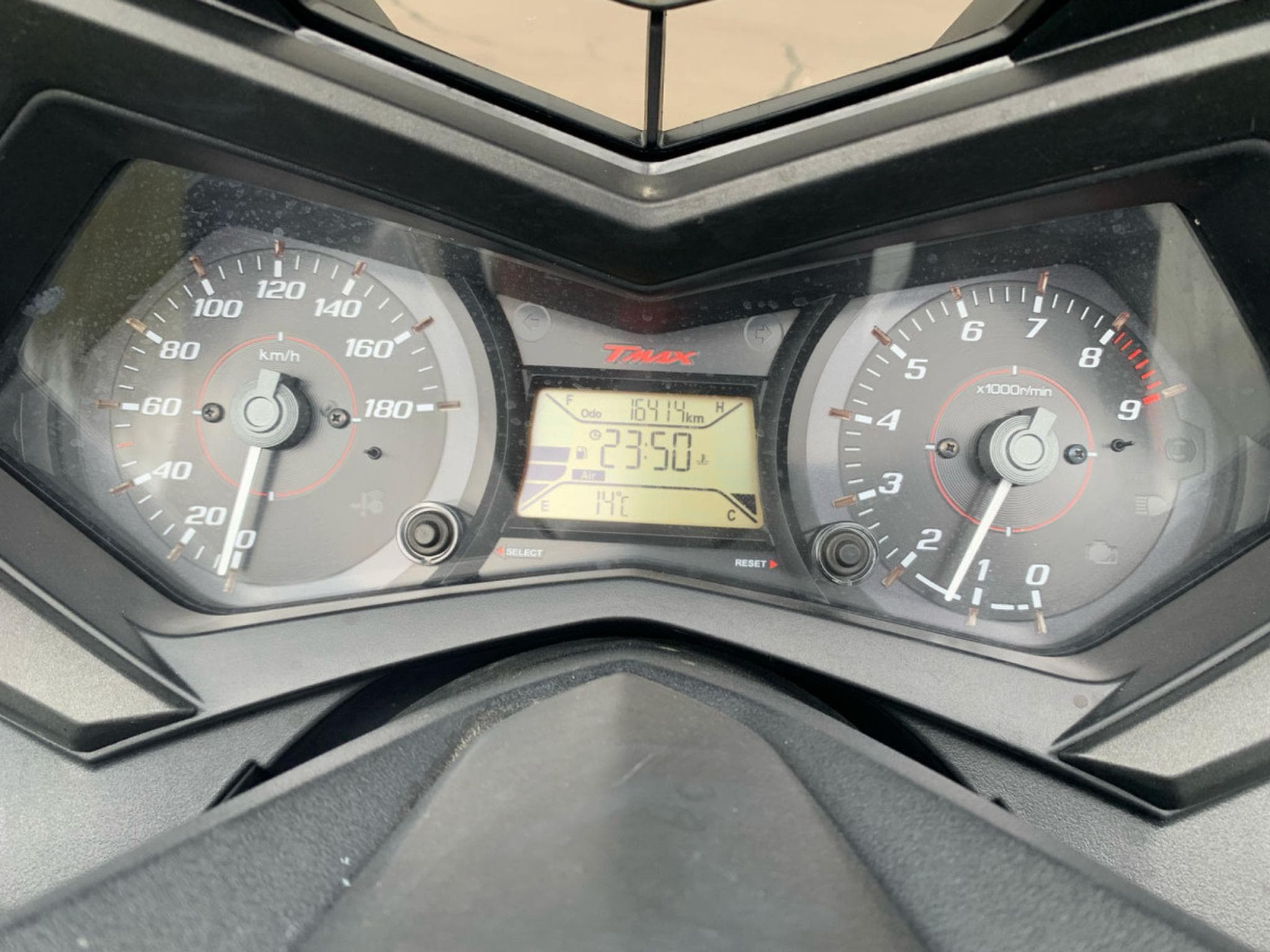 Yamaha T-Max T-Max - ABS - Akrapovic - Selle & Poignées chauffantes (2016) - Photo 8