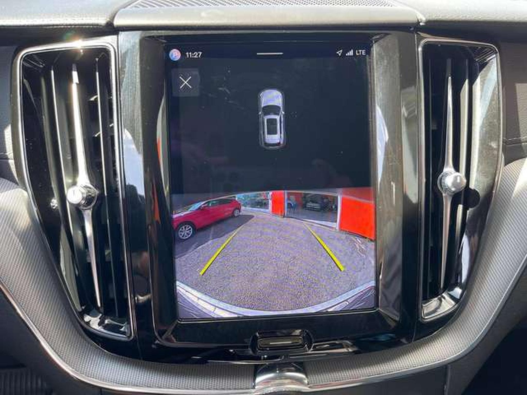 Volvo XC60 XC60 B4 D Ultimate Dark-JUSQU'A 36MOIS DE GARANTIE (2022) - Photo 25