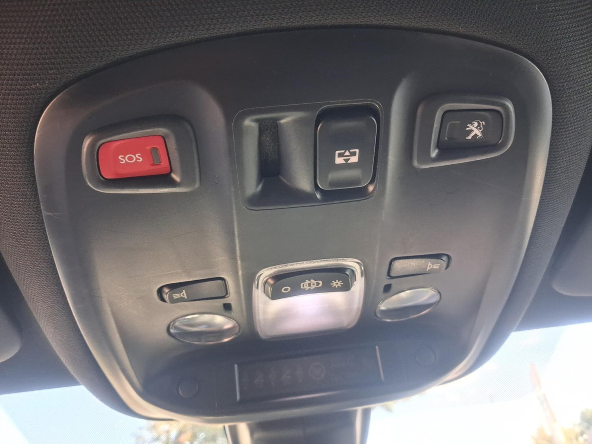 Peugeot 308 1.6 HDI SW GT-LINE BOITE AUTO *GARANTIE 36 MOIS* (2018) - Photo 16