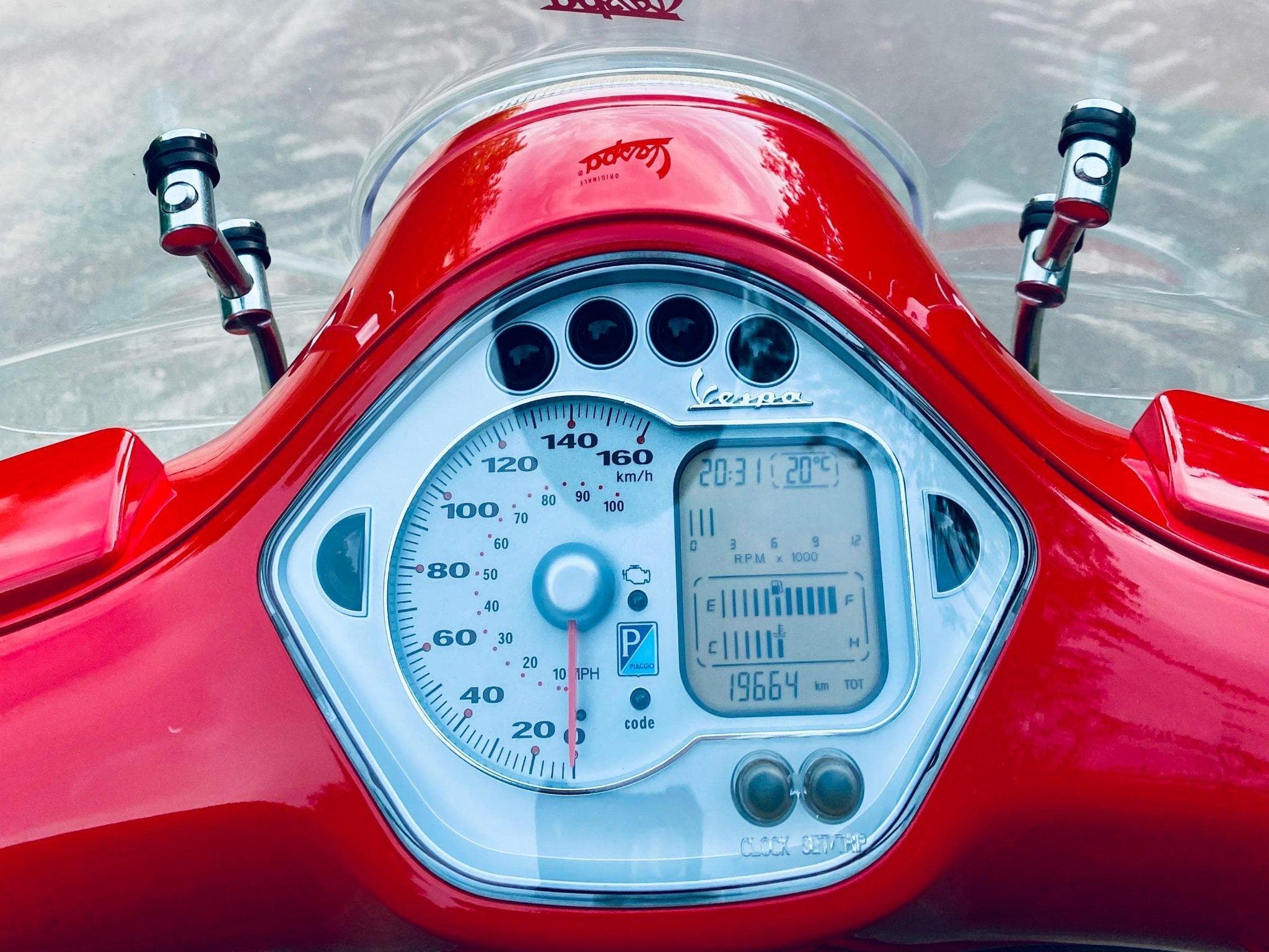 Vespa GTS 250 ABS (2006) - Photo 3