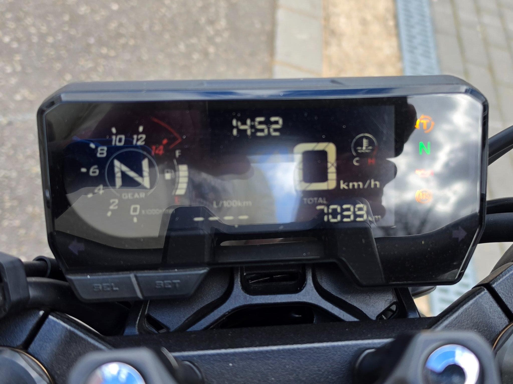 Honda CB CB650R Neo Sport Café (2021) - Photo 3