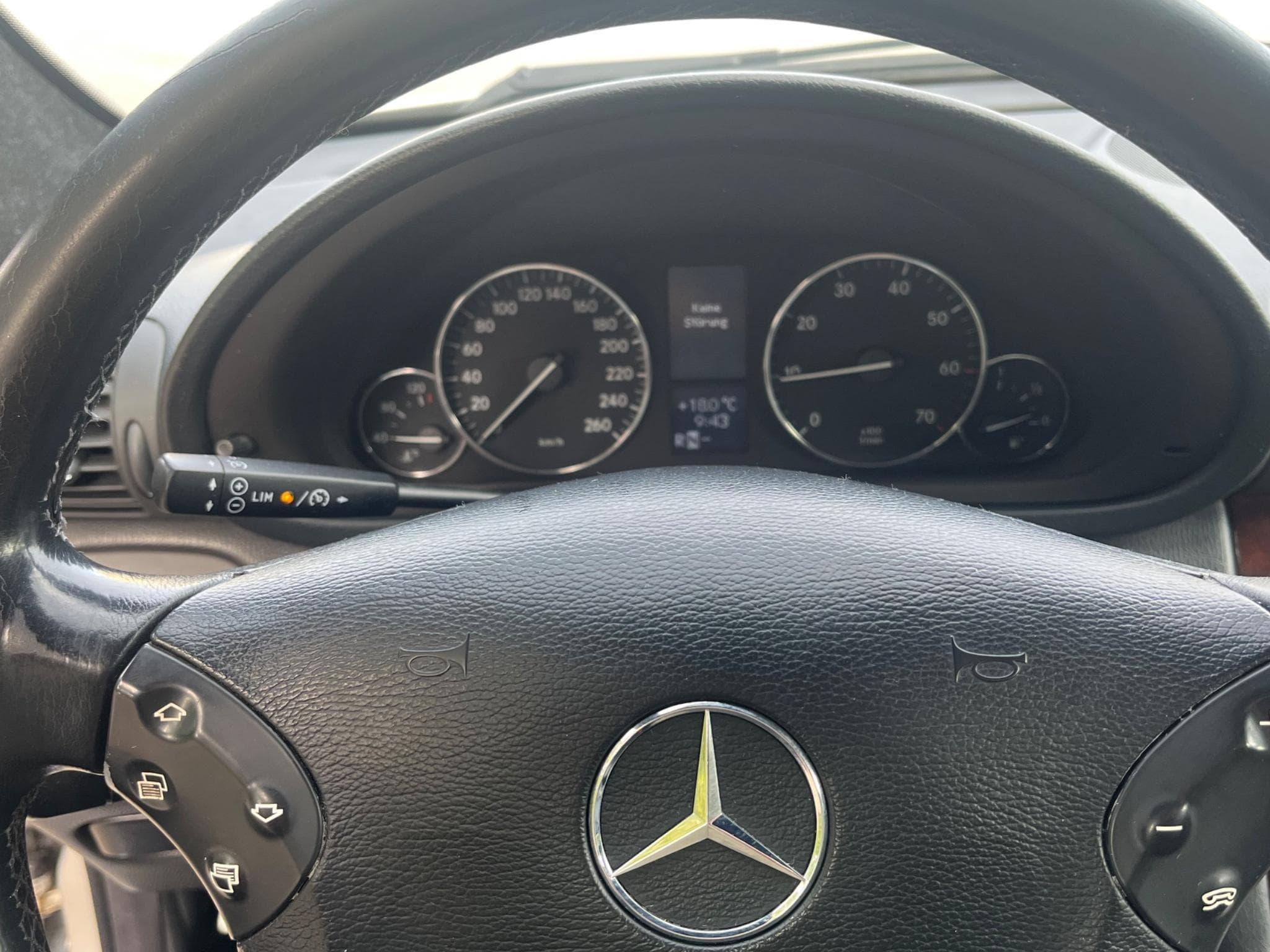 Mercedes 180 S203 (2002) - Photo 3
