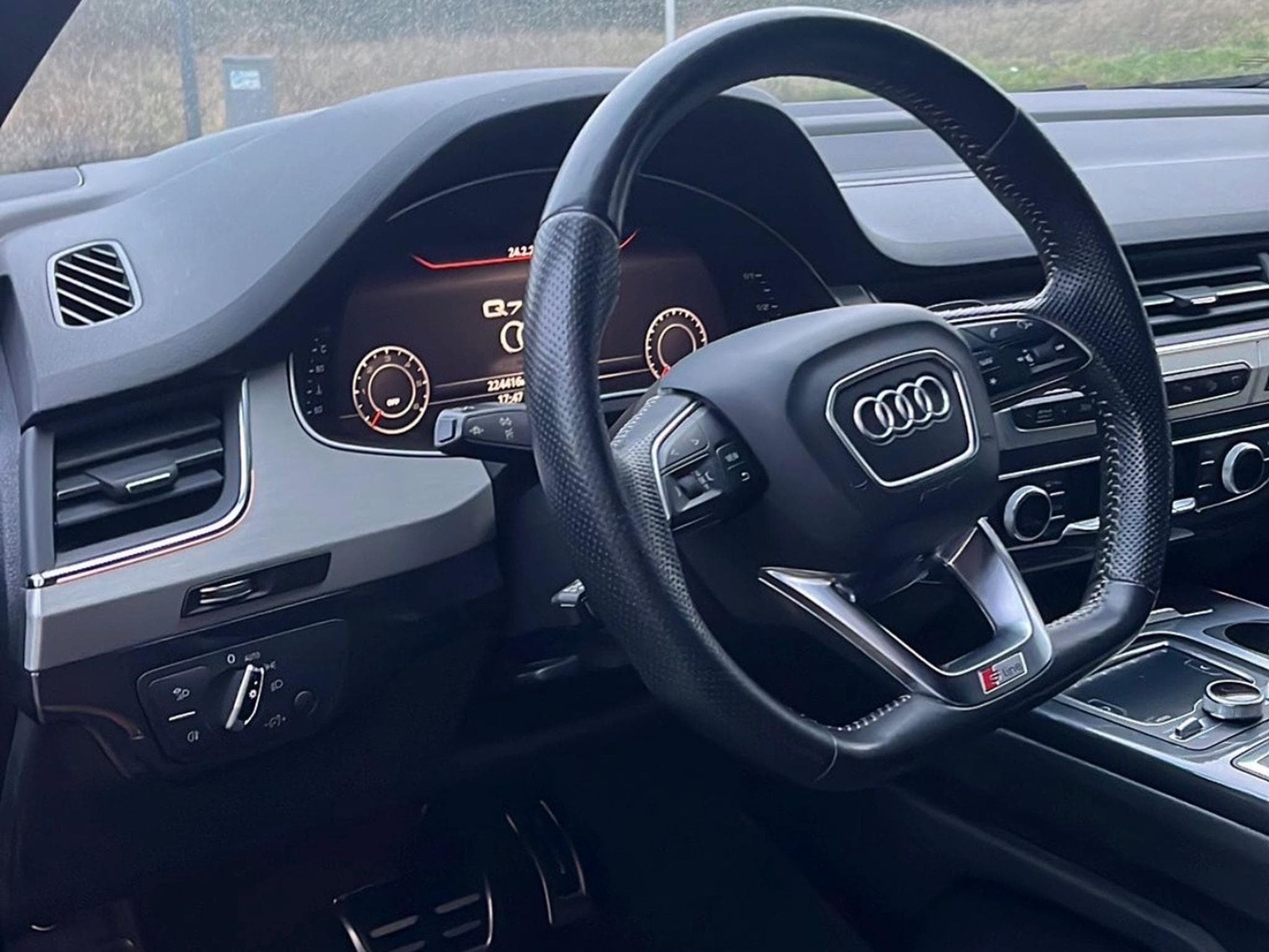 Audi Q7 S-Line (2017) - Photo 3