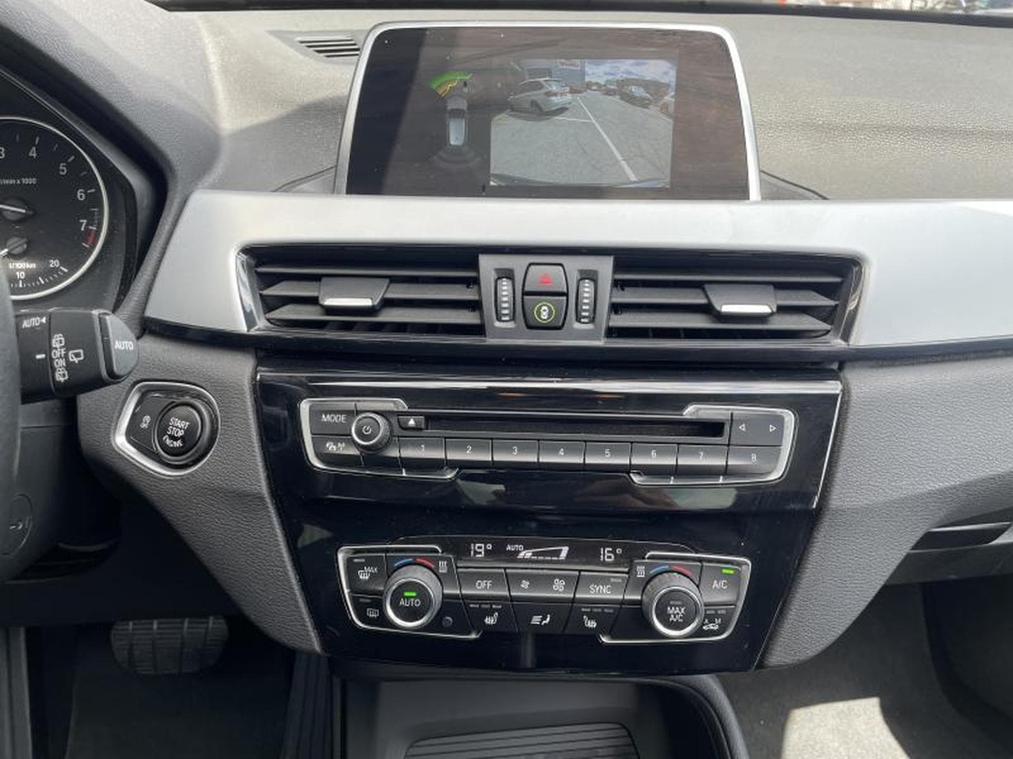 BMW X1 X1 sDrive18i 1.5L 140ch /Advantage/Camera/Sièges chauffants/ (2018) - Foto 15