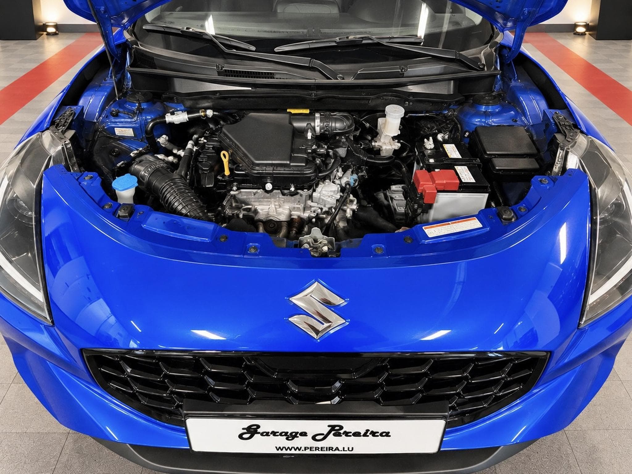 Suzuki Swift 1.2 GL+ MILD HYBRID AUTO LED NAVI (2025) - Photo 12