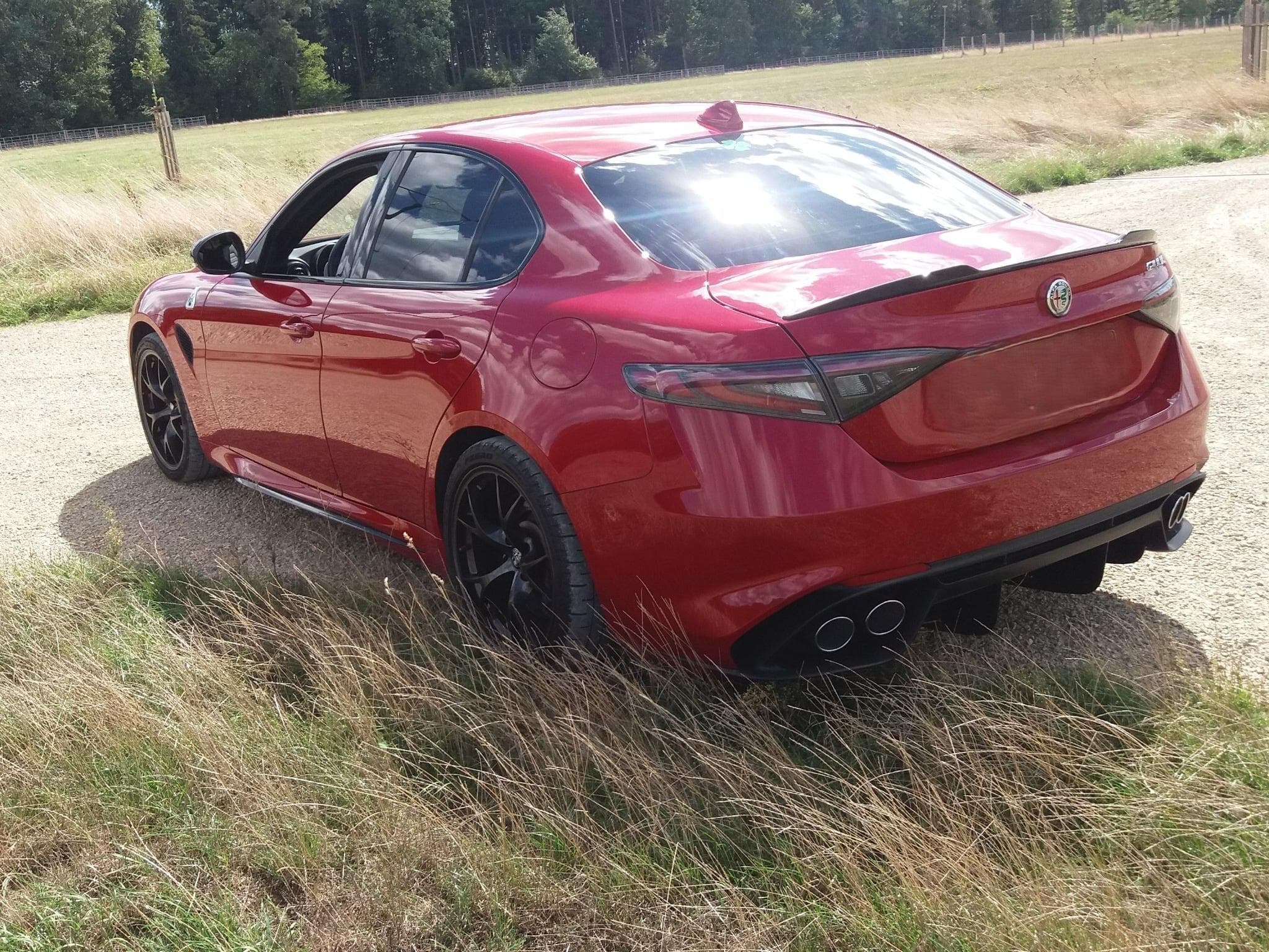 Alfa-Romeo Giulia Quadrifoglio (2023) - Photo 3