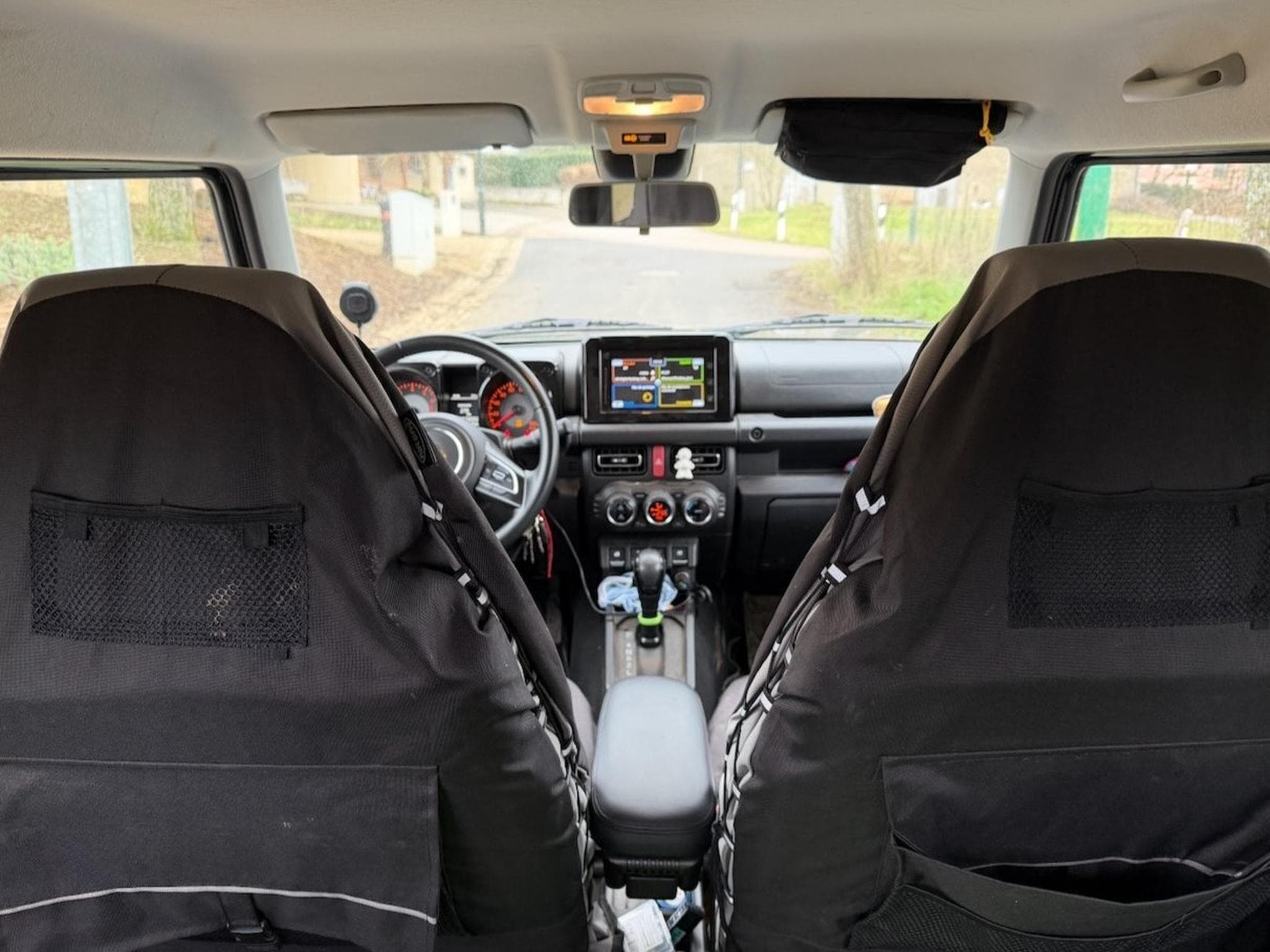 Suzuki Jimny 1.5 GLX Automatique avec modifications (2019) - Photo 3