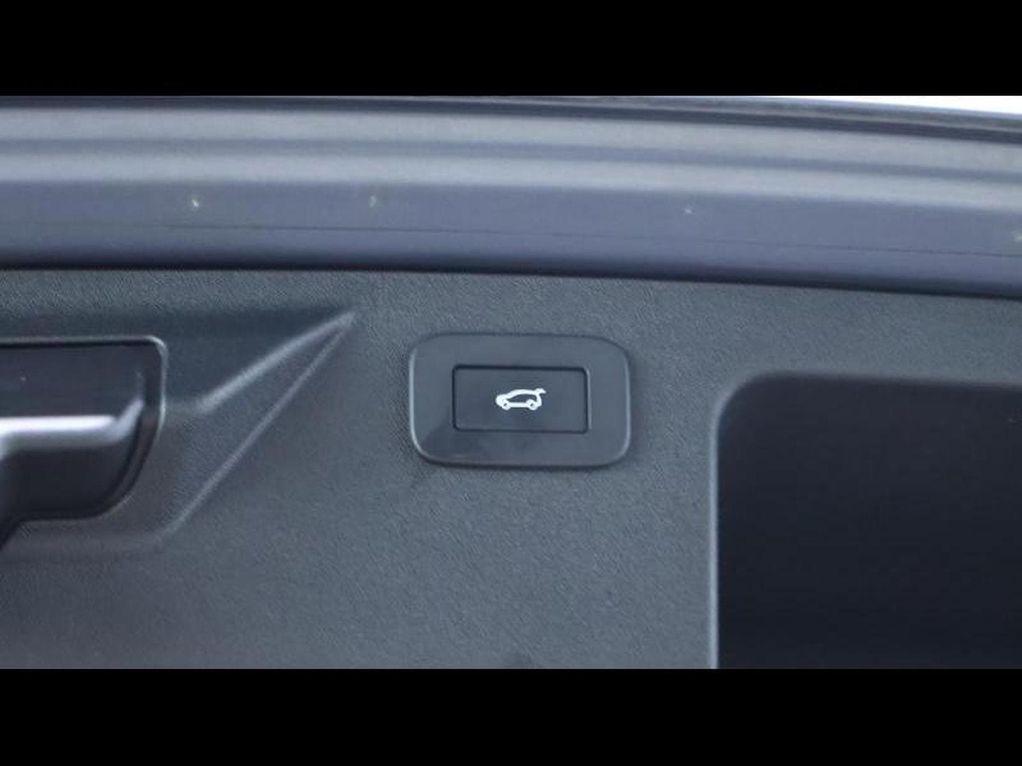 Land-Rover Discovery Sport P250 R-Dynamic HSE Auto (2023) - Photo 32