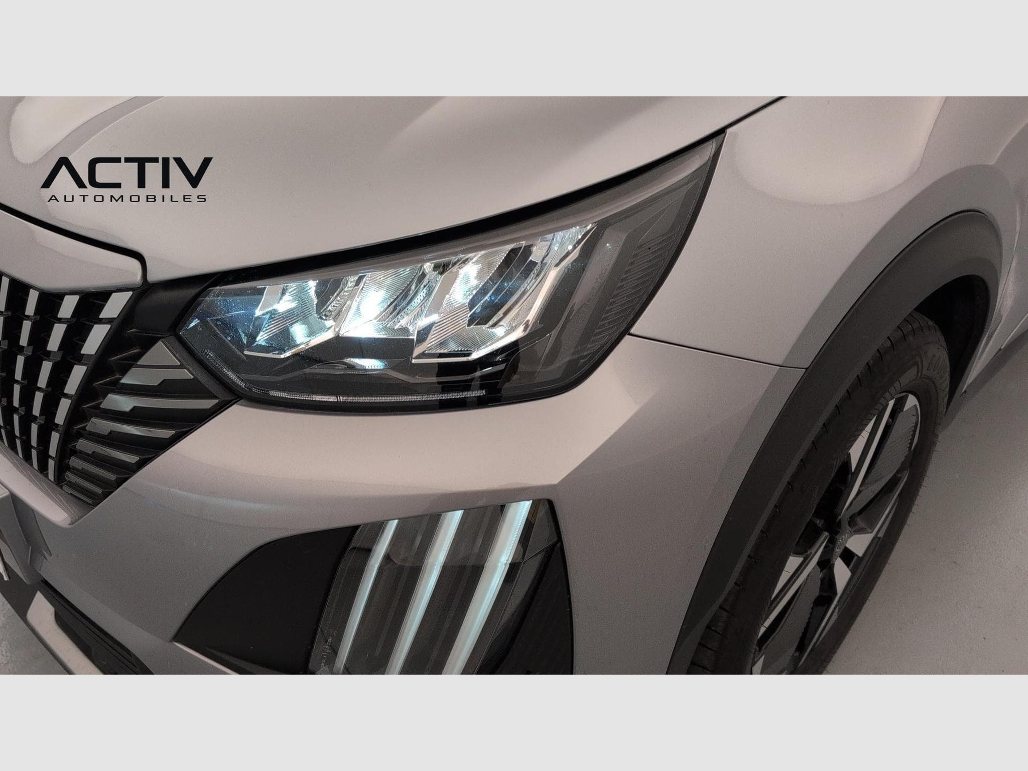 Peugeot 2008 100 S&S BVM6 Allure (2025) - Photo 20