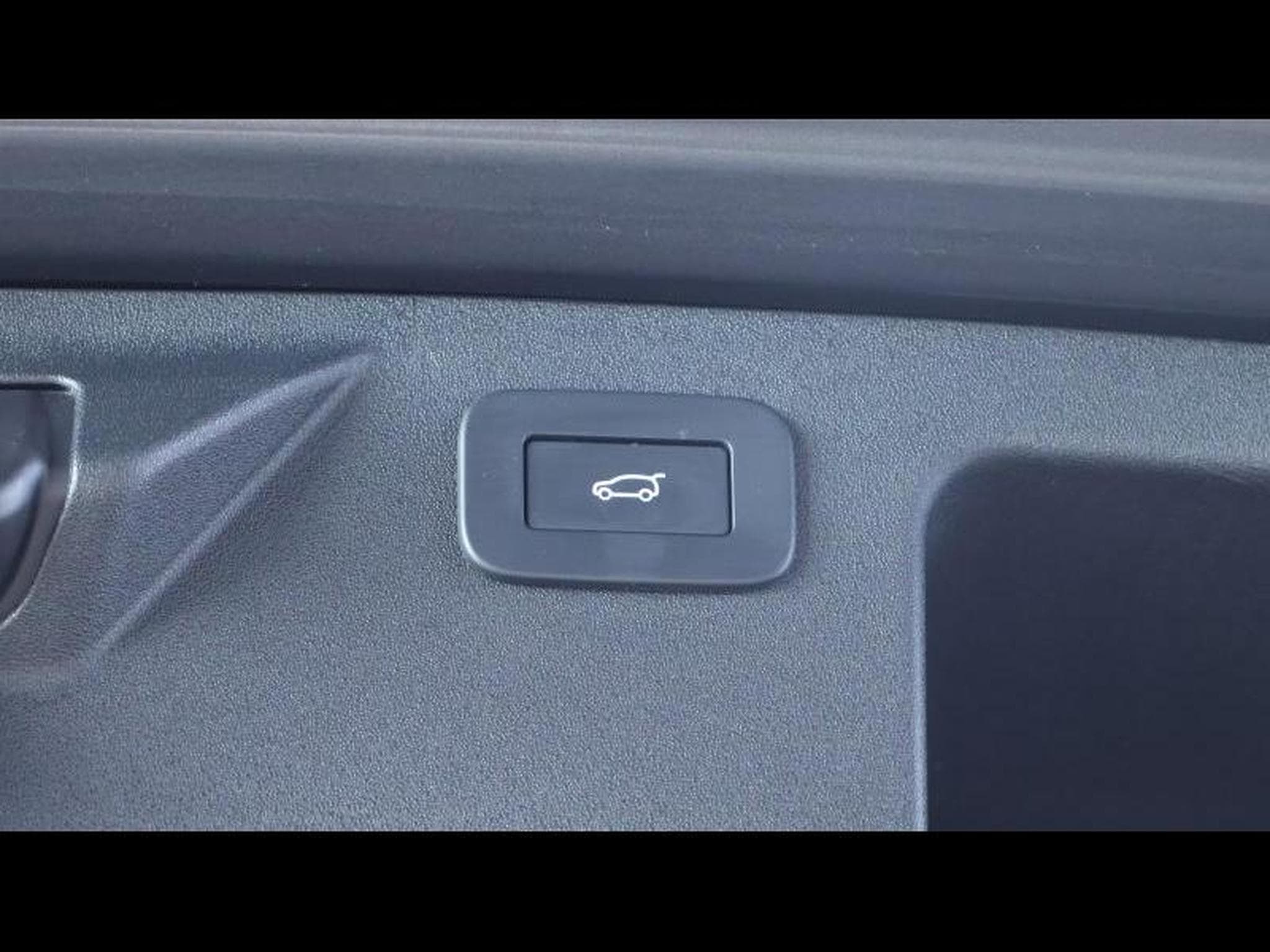 Land-Rover Discovery Sport P250 R-Dynamic HSE Auto (2023) - Photo 33