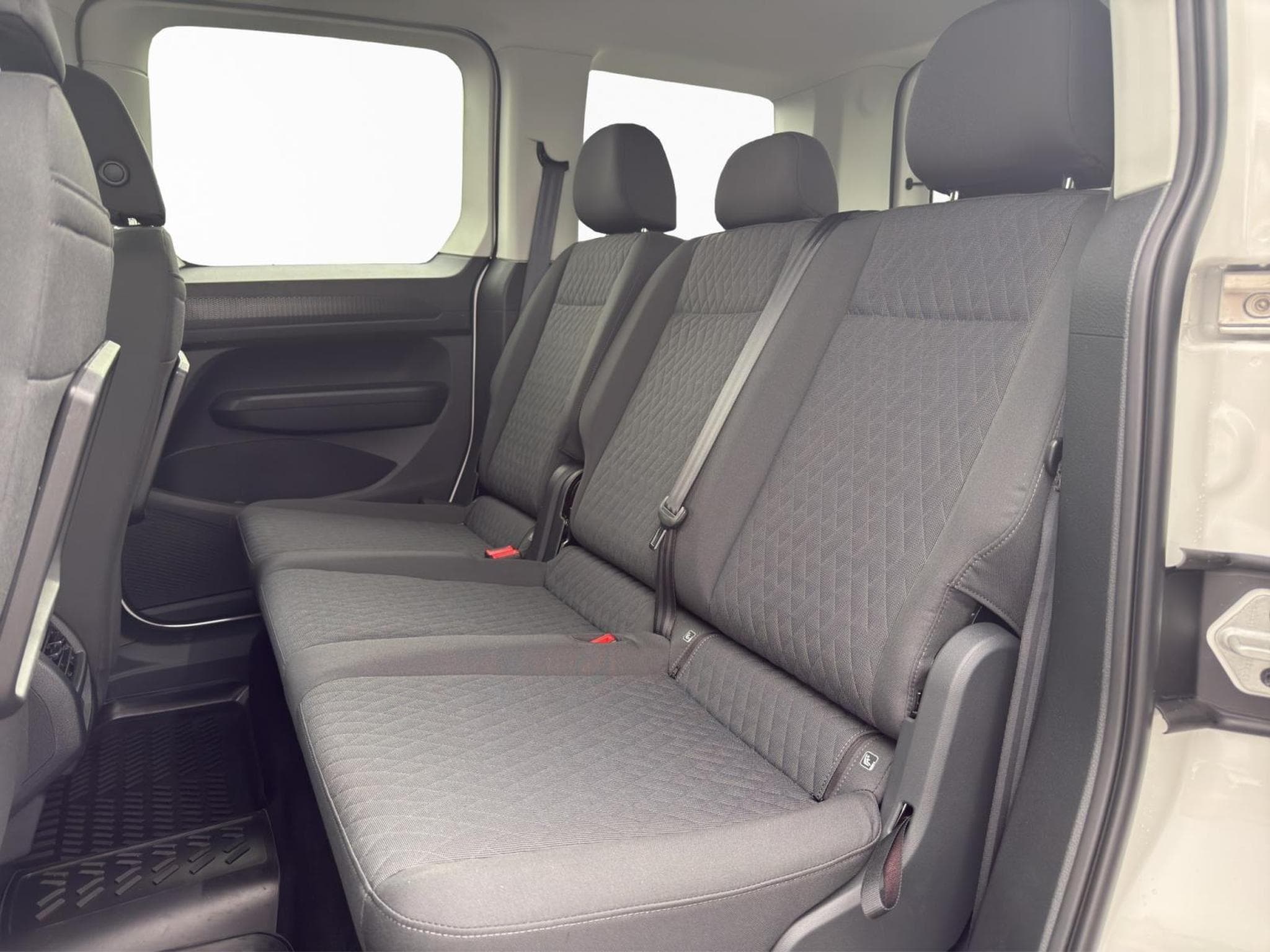 VW Caddy Life (2026) - Foto 12