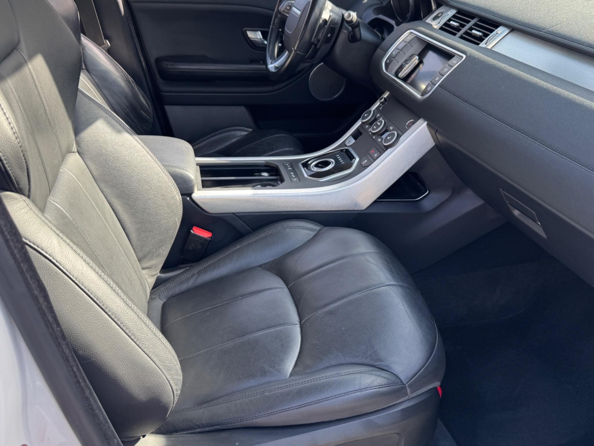 Land-Rover Range Rover Evoque 4x4 automatique (2016) - Photo 3