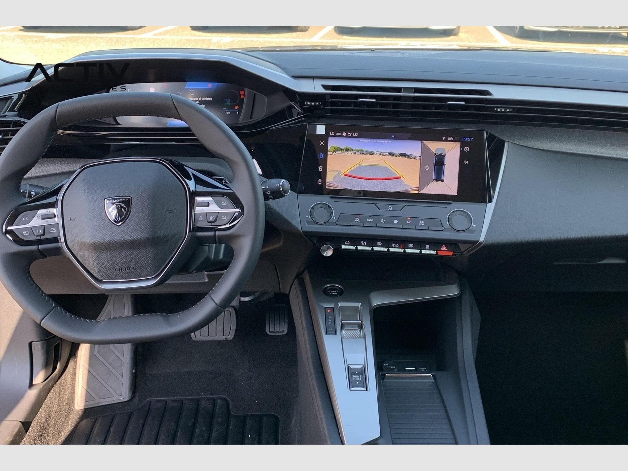 Peugeot 308 HYBRID 145 E-DCS6 ALLURE (2026) - Photo 18