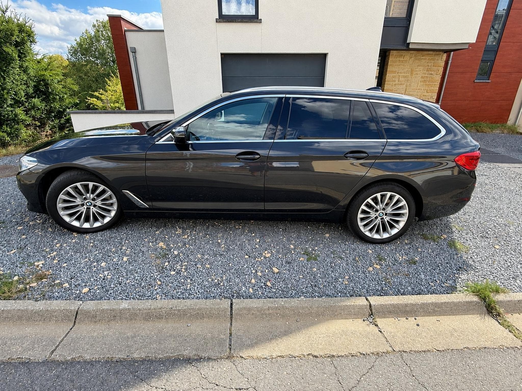 BMW 520 520XD Touring – Luxury Line (2020) - Photo 15
