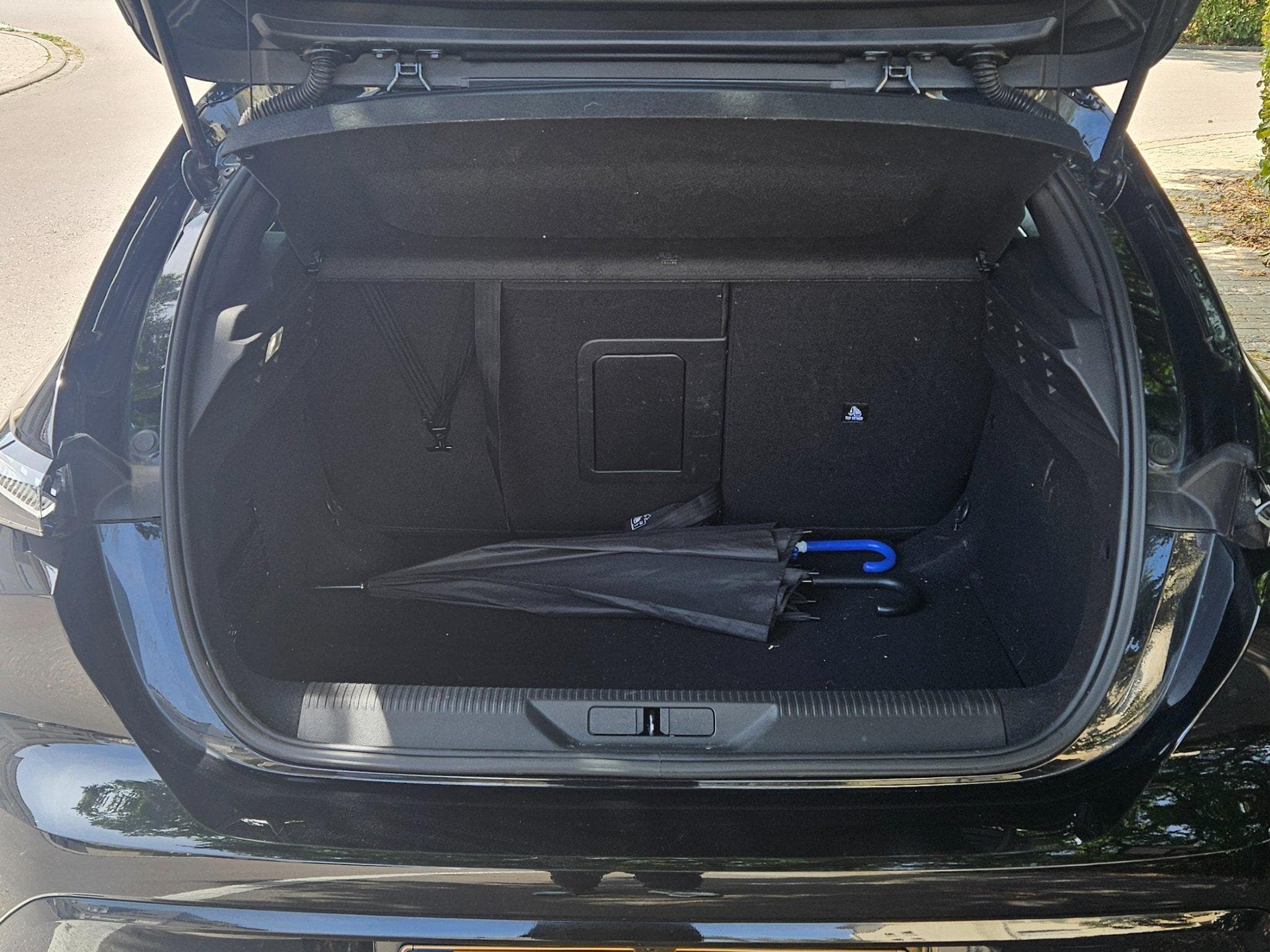 Peugeot 308 GT line (2023) - Photo 12