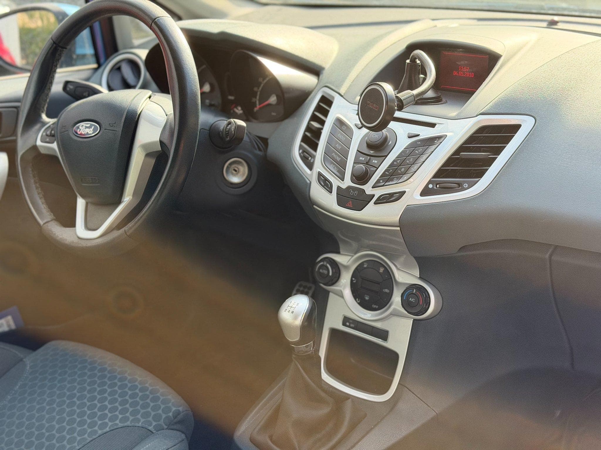 Ford Fiesta 1.4 St-Line 100 (2010) - Photo 11