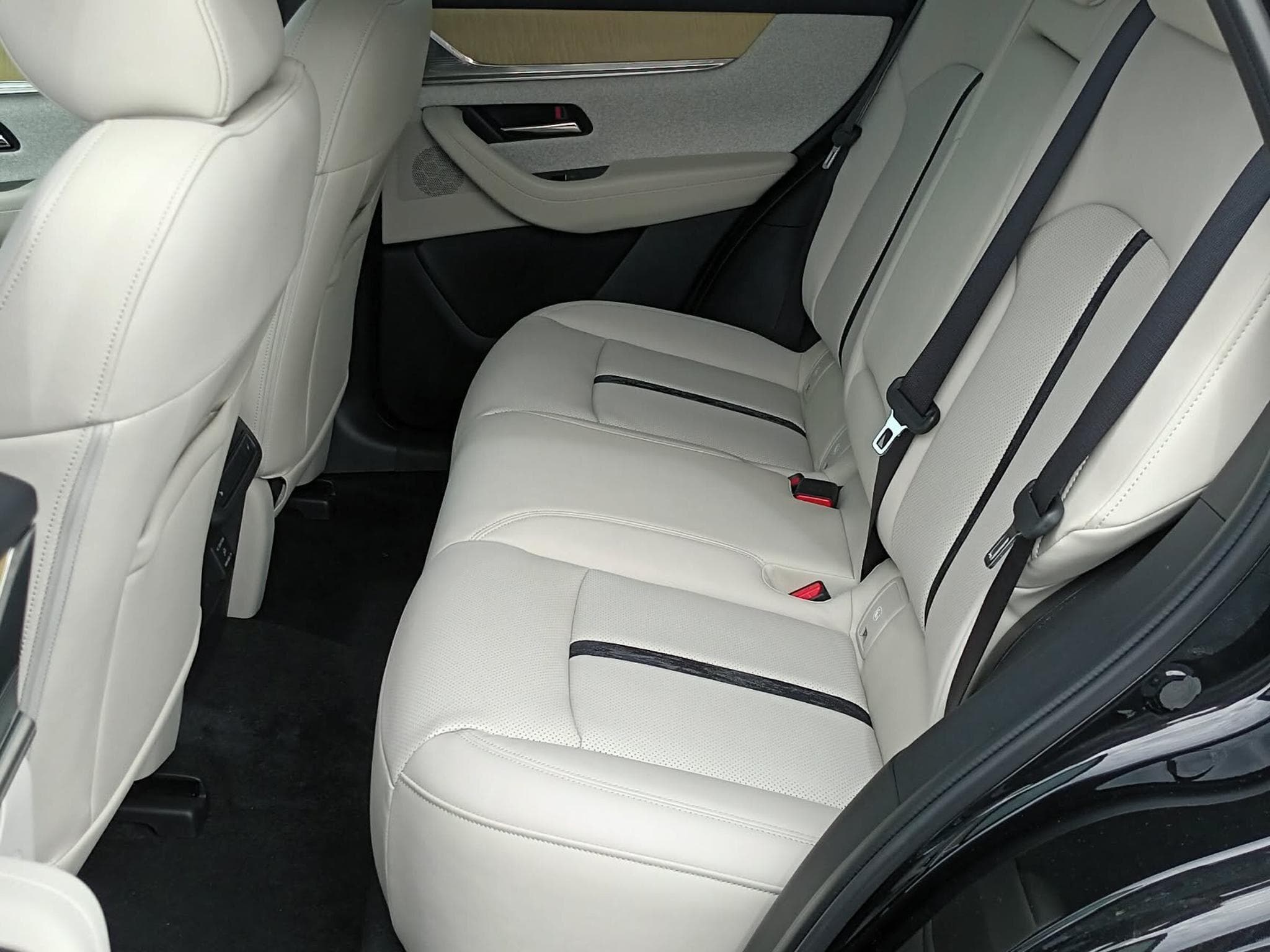 Mazda CX-60 takumi (2026) - Photo 10