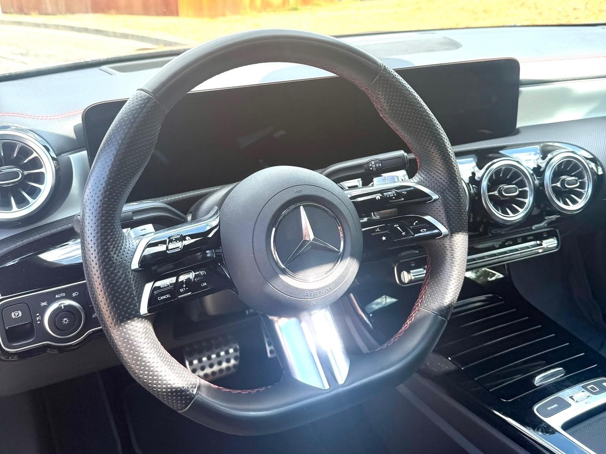 Mercedes CLA 200 AMG Line (2025) - Photo 11