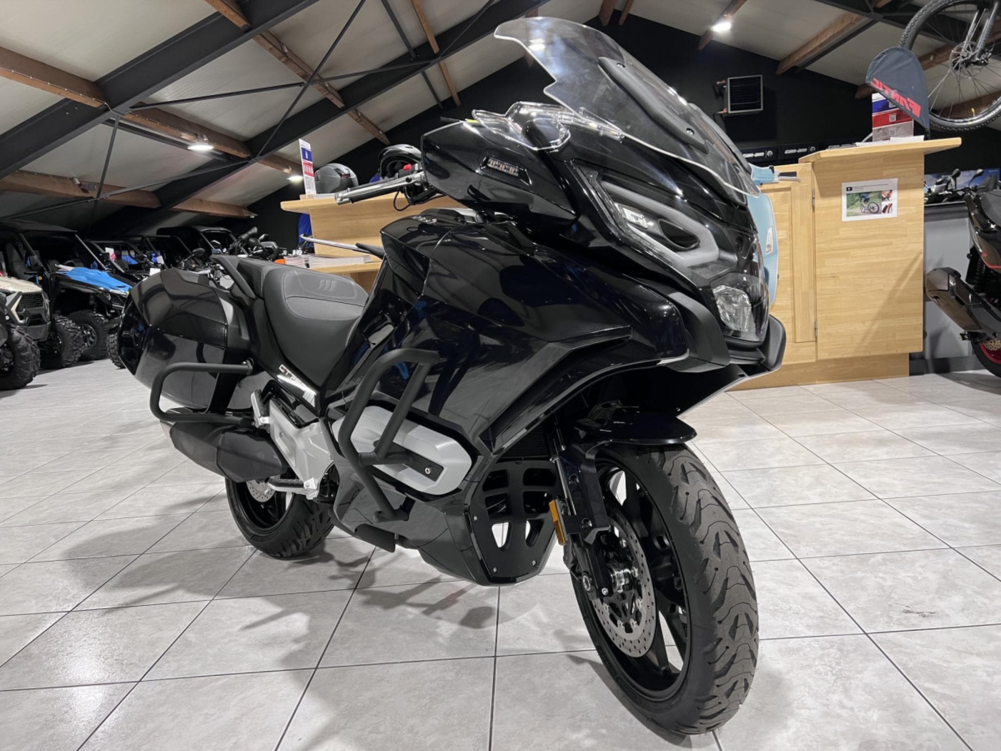 Mash GT750 (2026) - Photo 7