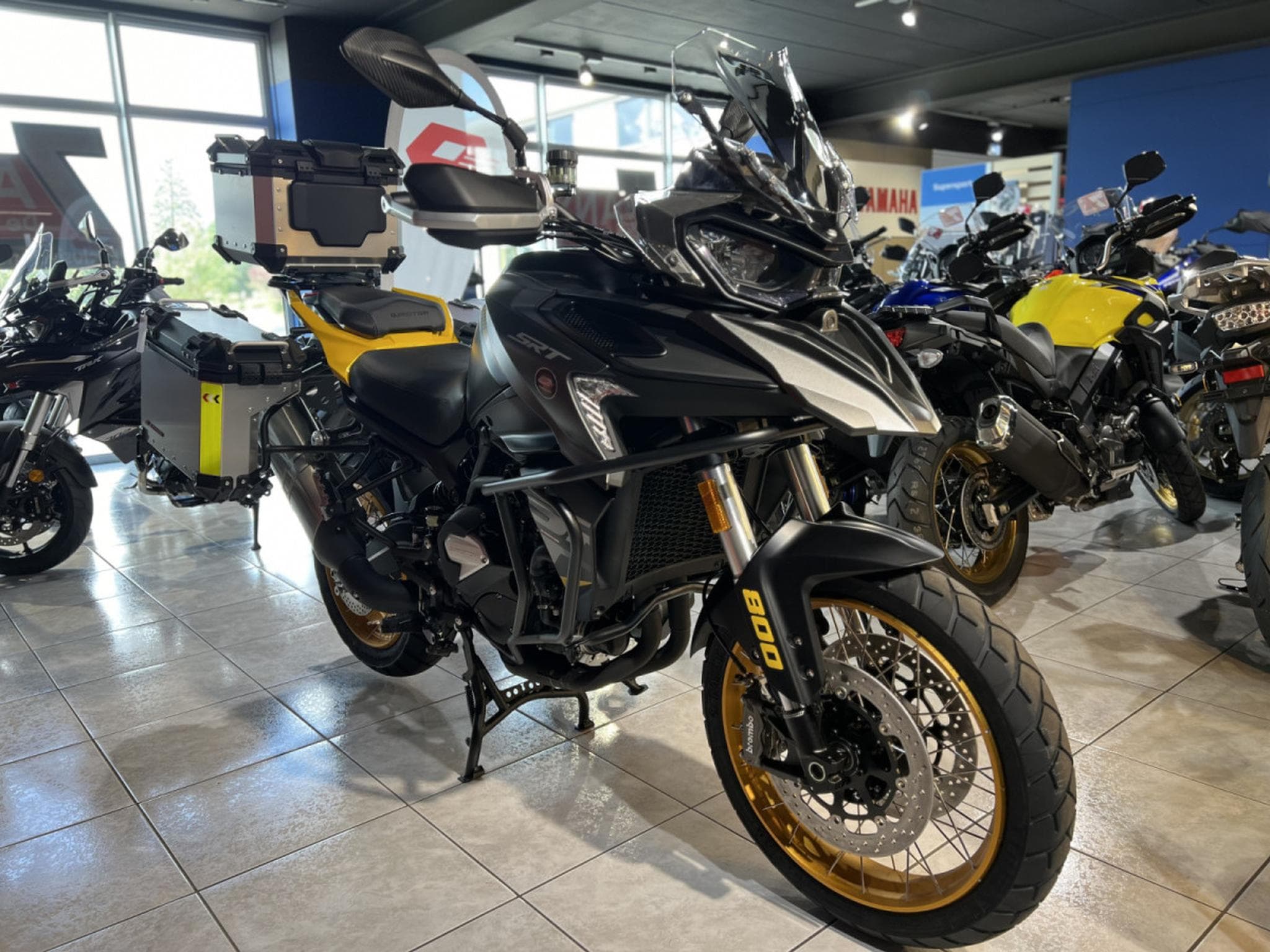 QJmotor SRT 800 SX TOURING (2026) - Photo 7