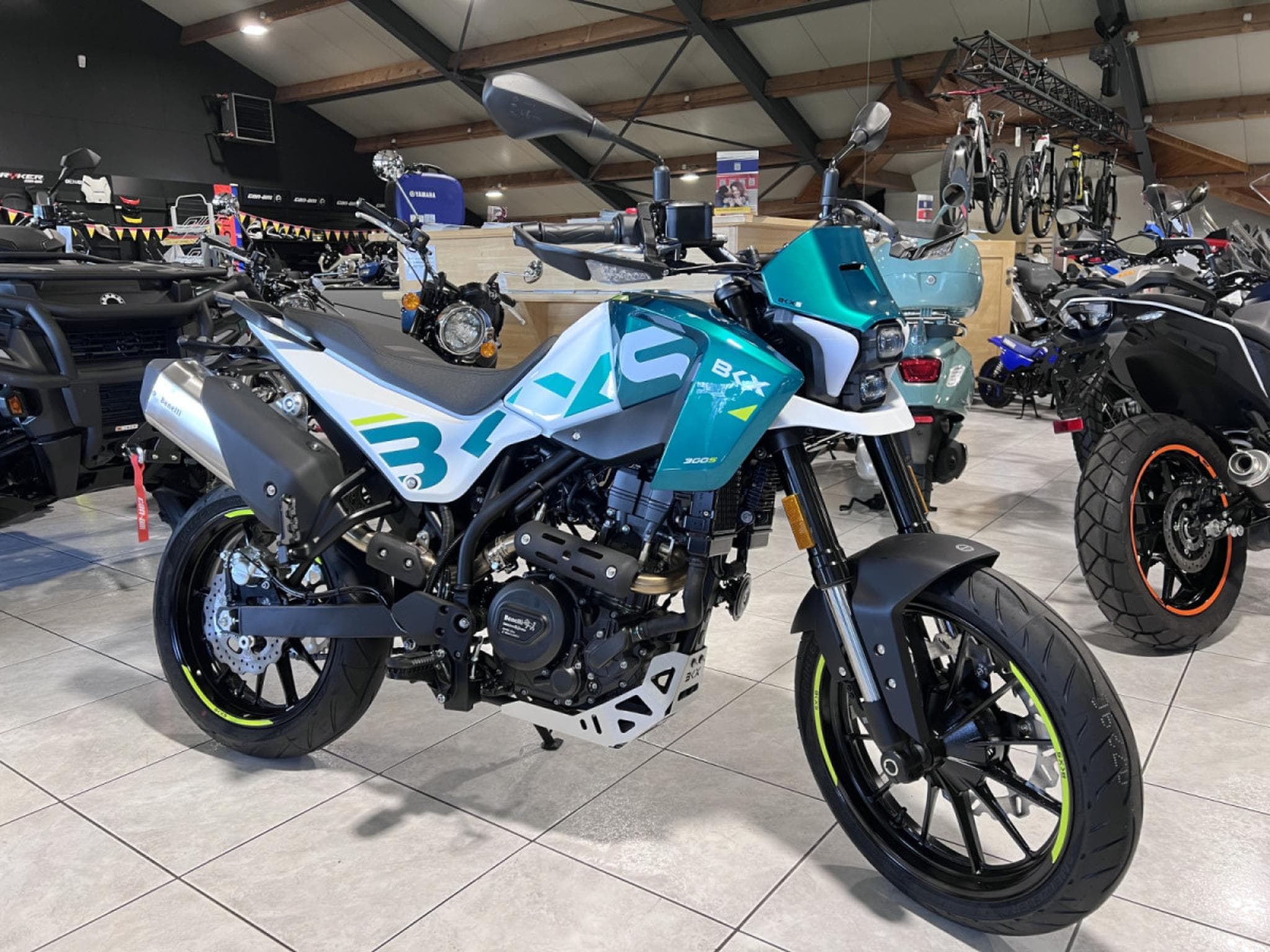 Benelli BKX 300 S (2026) - Photo 7