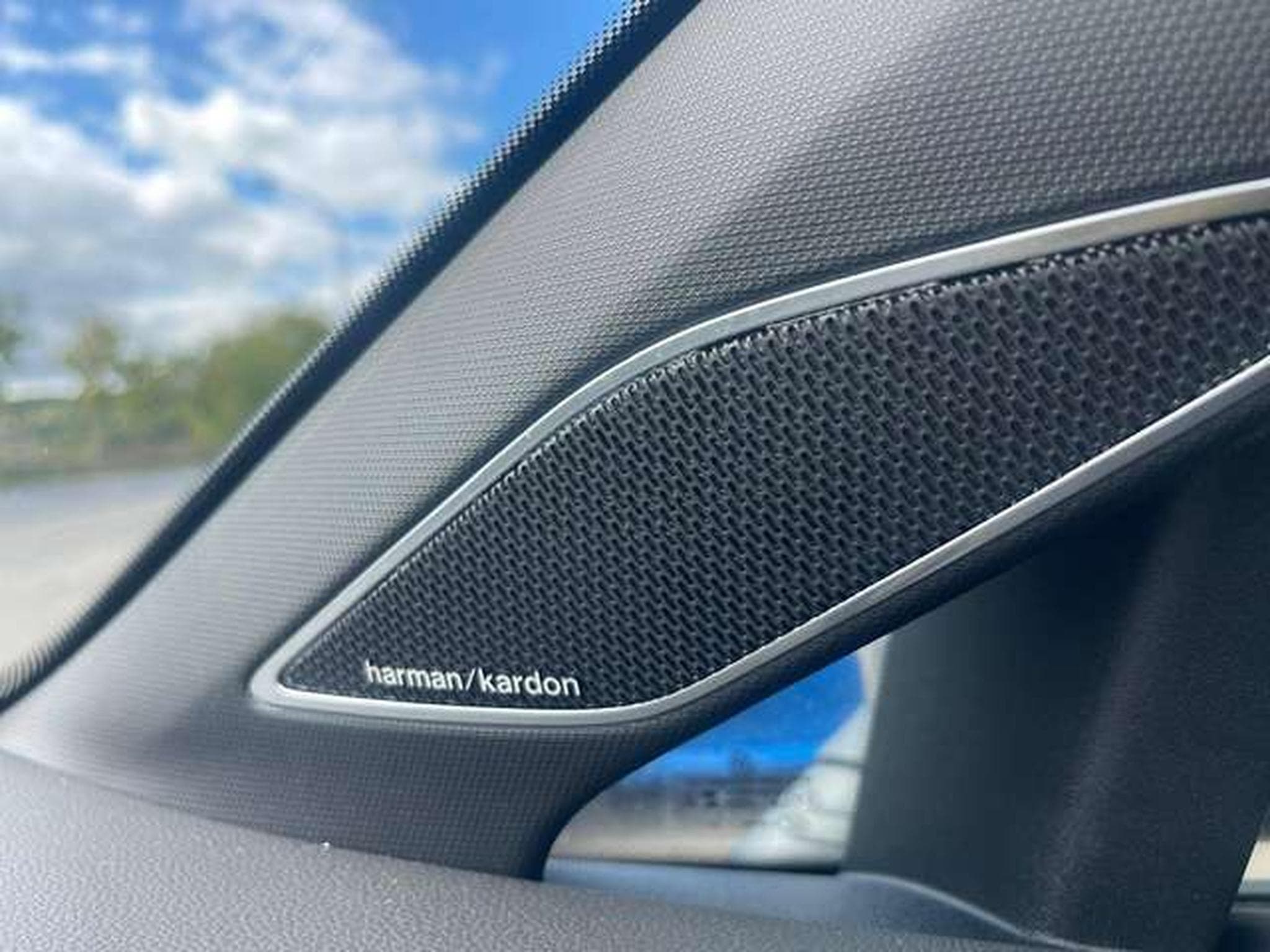 VW Golf (2023) - Photo 25