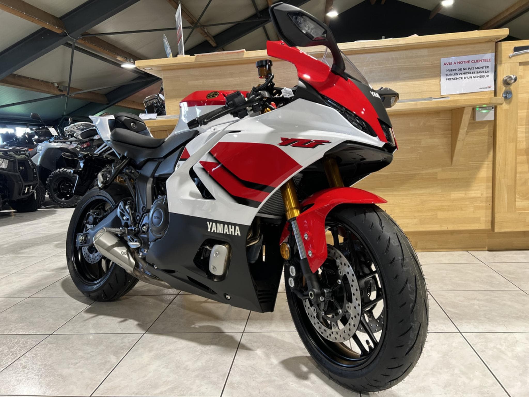 Yamaha R7 70 TH (2026) - Foto 7